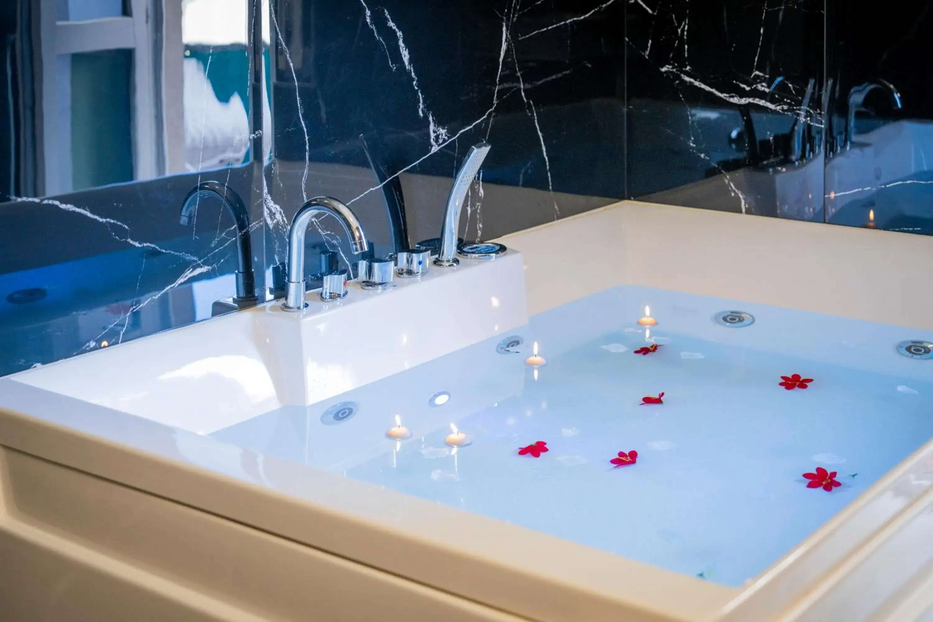 Exclusive with Jacuzzi between Portofino and 5 Terre Exclusive with Jacuzzi between Portofino and 5 Terre