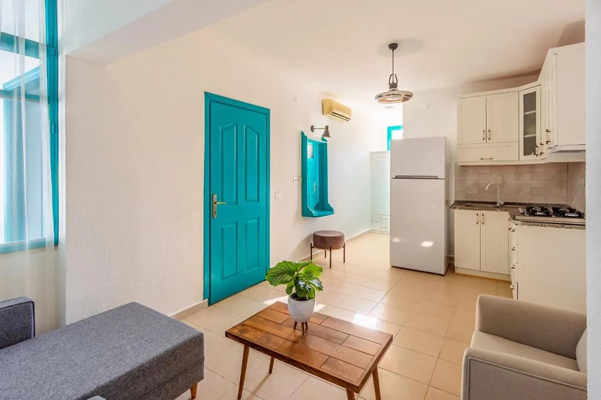 Kitchen or kitchenette in Avlu Otel Palamutbükü
