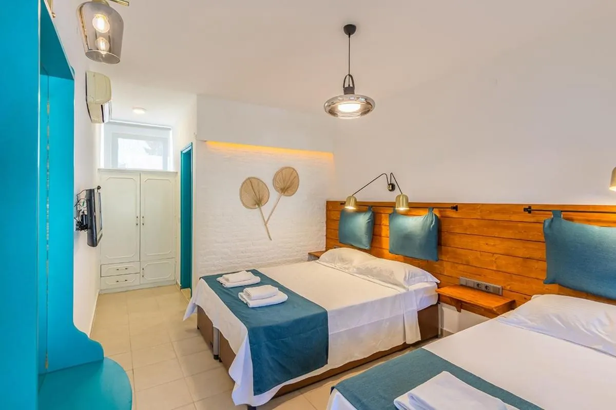 Coffee/tea facilities, Bed in Avlu Otel Palamutbükü