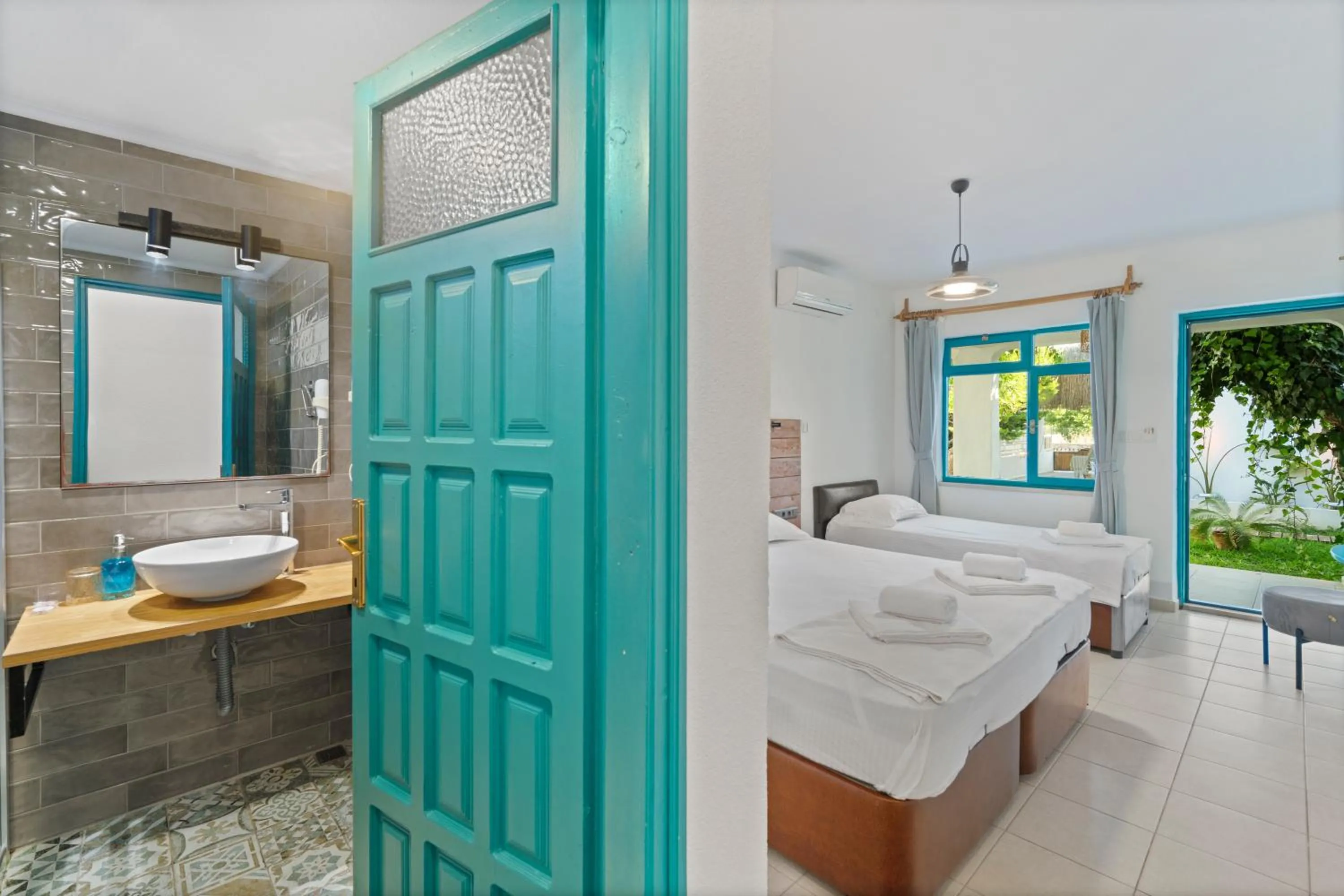 Bed in Avlu Otel Palamutbükü