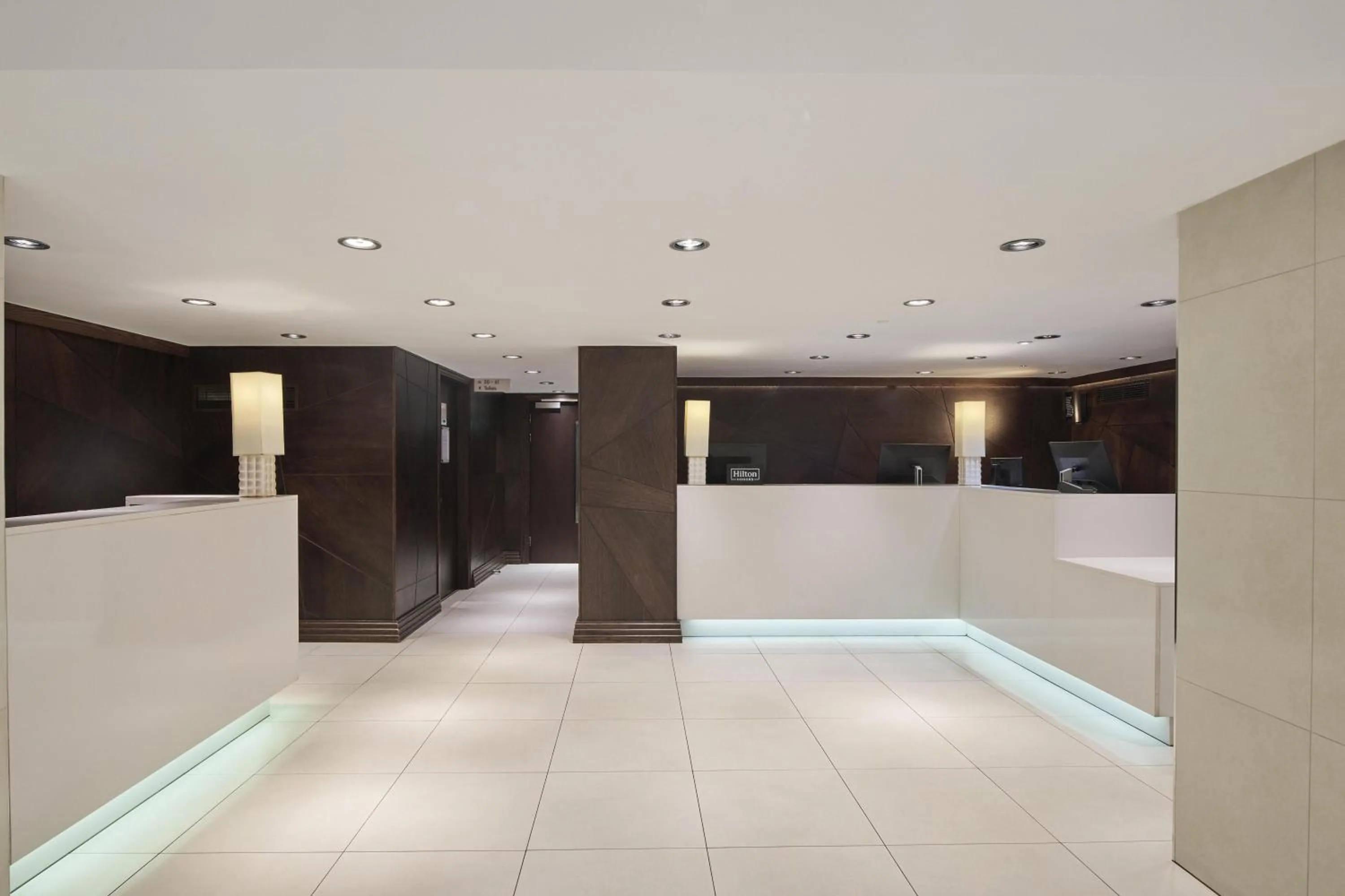 Lobby or reception in DoubleTree by Hilton London - Hyde Park
