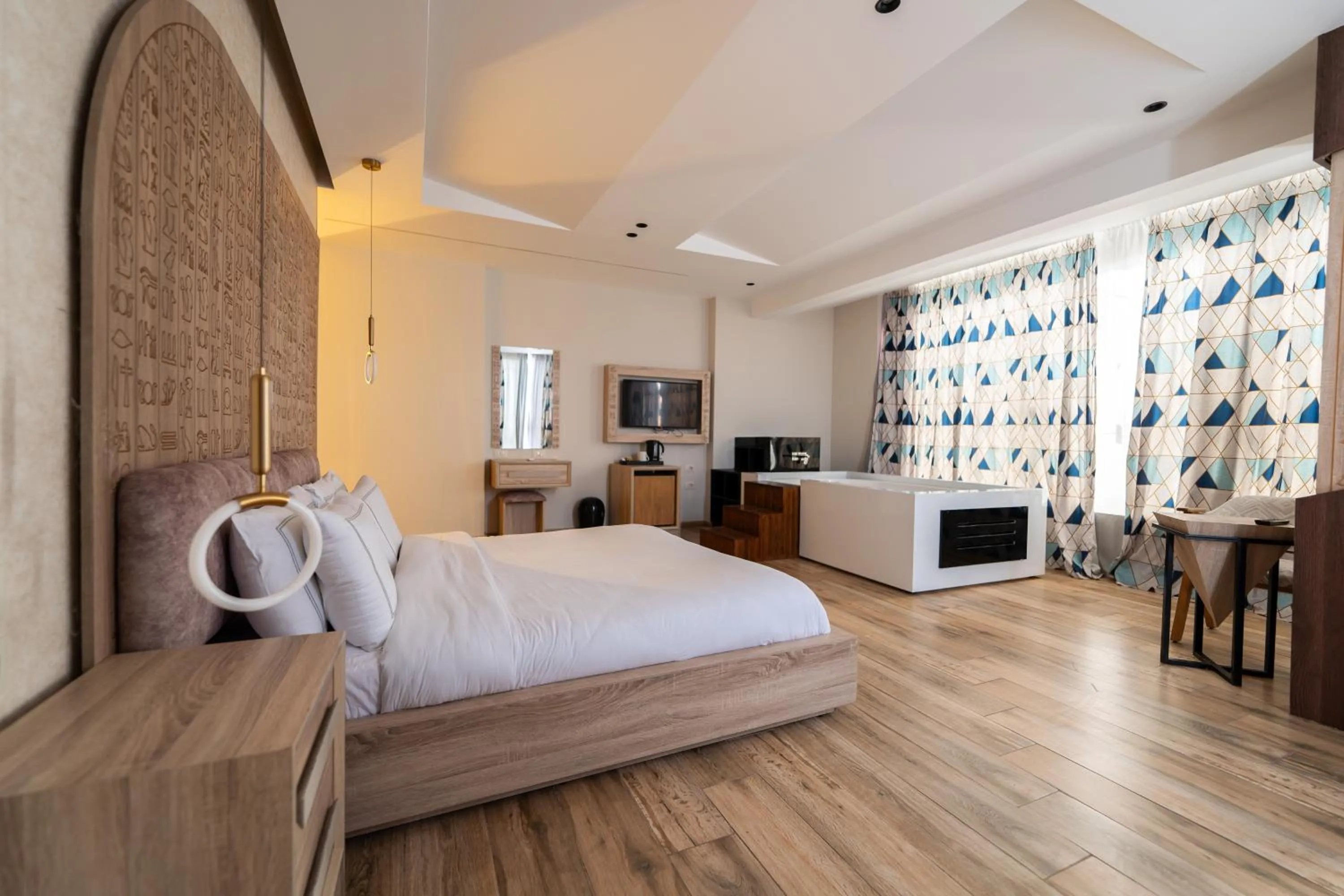 Bedroom, Bed in Royal Great Pyramid INN