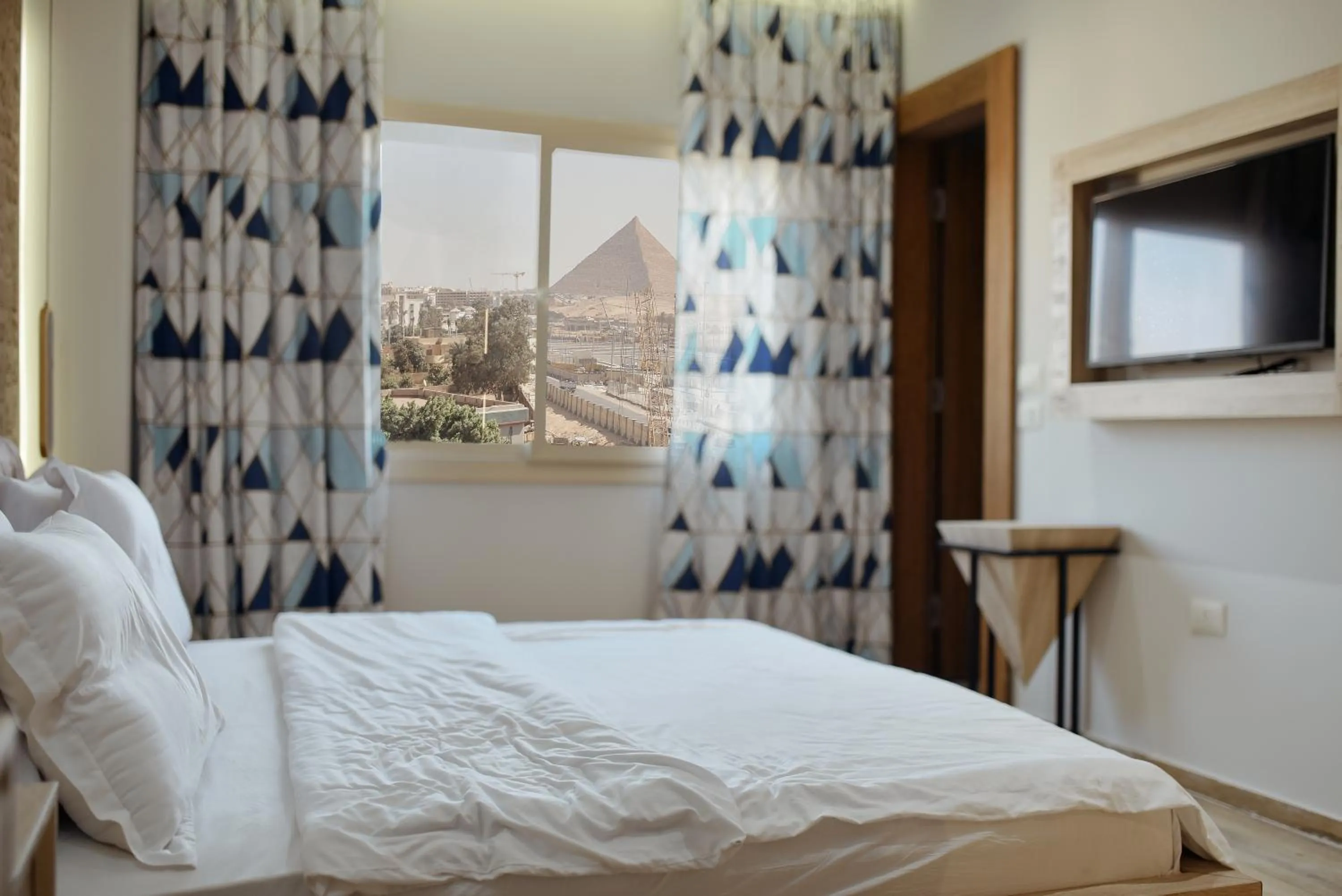 Bedroom, Bed in Royal Great Pyramid INN