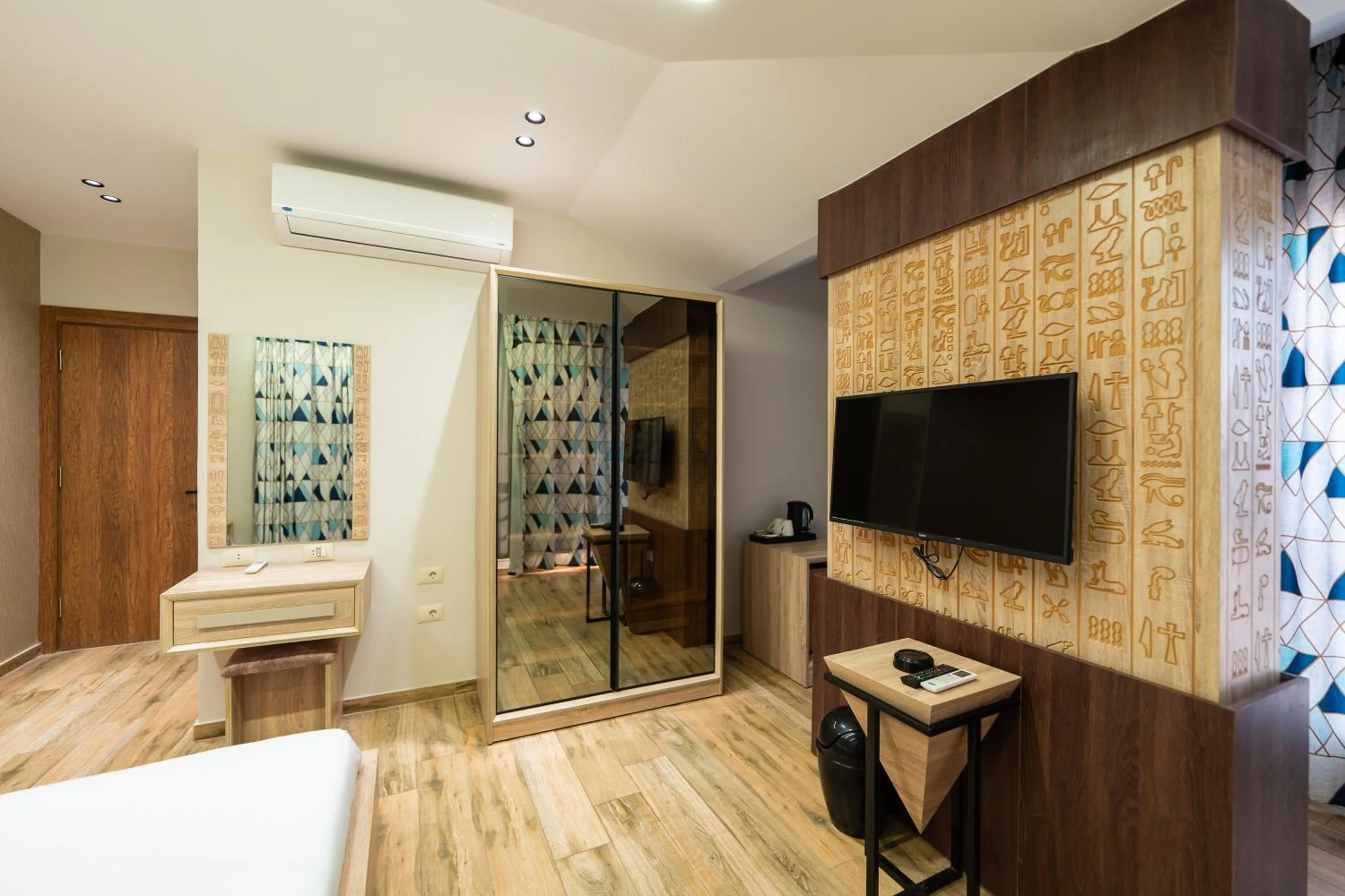 Bedroom in Royal Great Pyramid INN