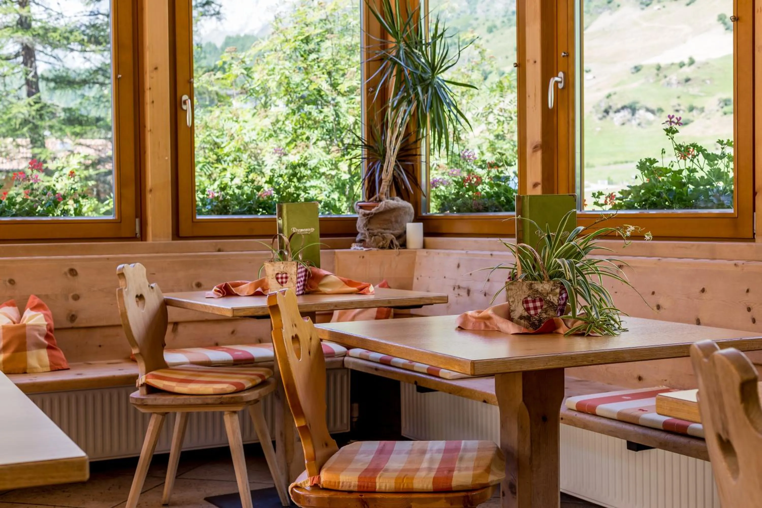 Restaurant/places to eat in Hotel Restaurant Rosmarie