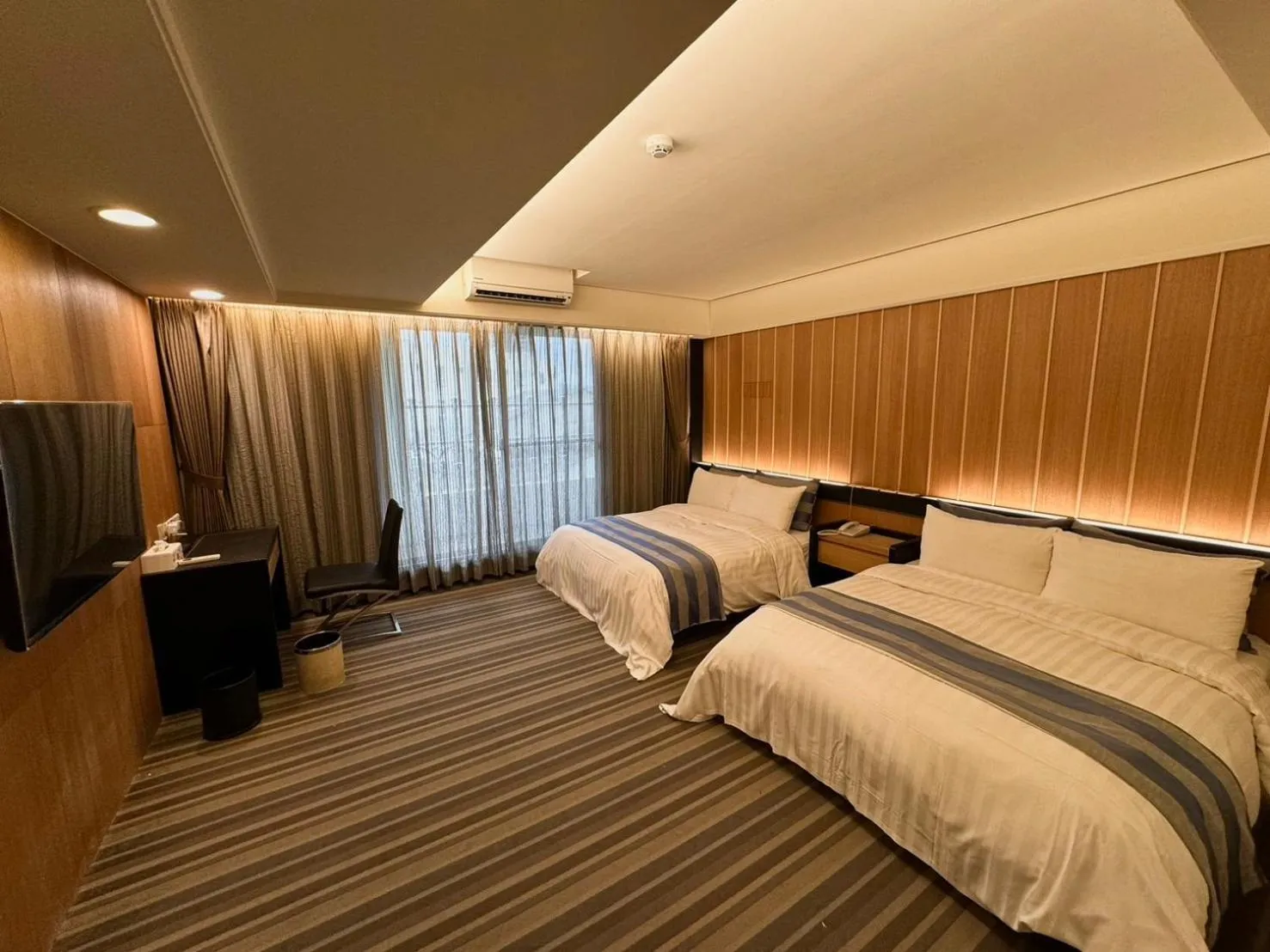 Bed in Morn Sun Hotel彰化縣旅館074號