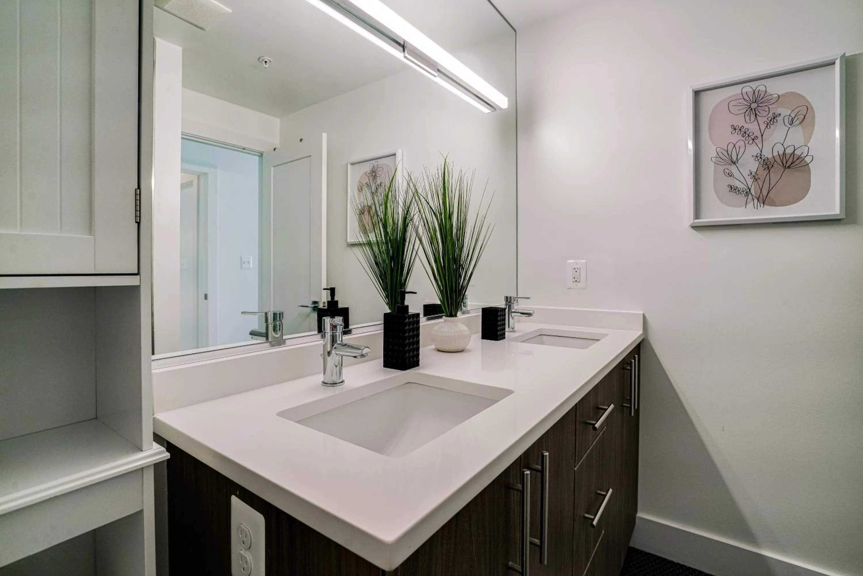 Bathroom in Luxury 2 bed 2 bath Suite in Washington DC