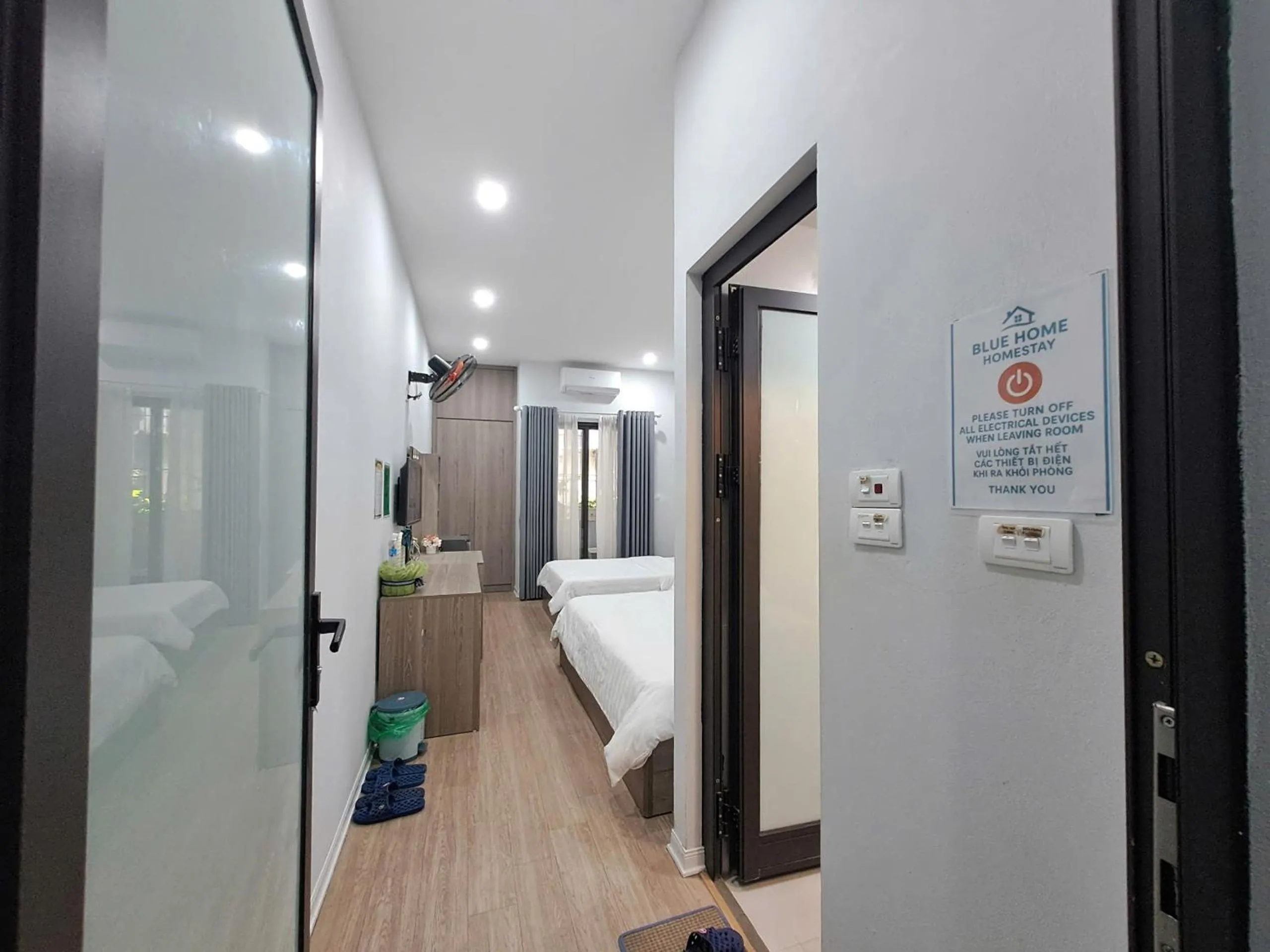 Photo of the whole room, Bed in Blue Homestay Cau Giay