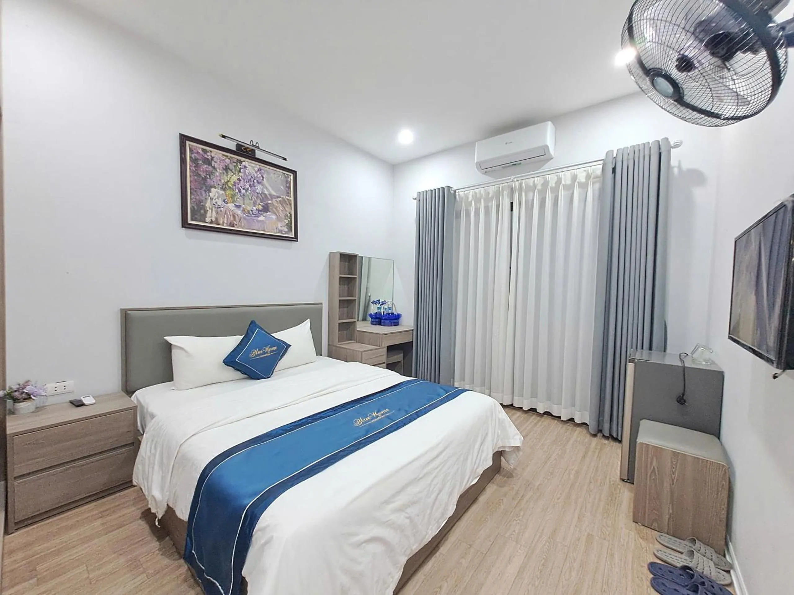 Bed in Blue Homestay Cau Giay