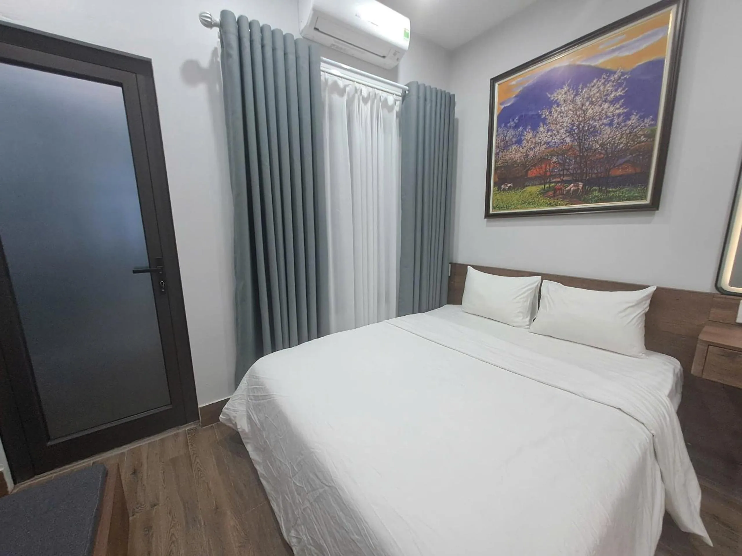 Bed in Blue Homestay Cau Giay