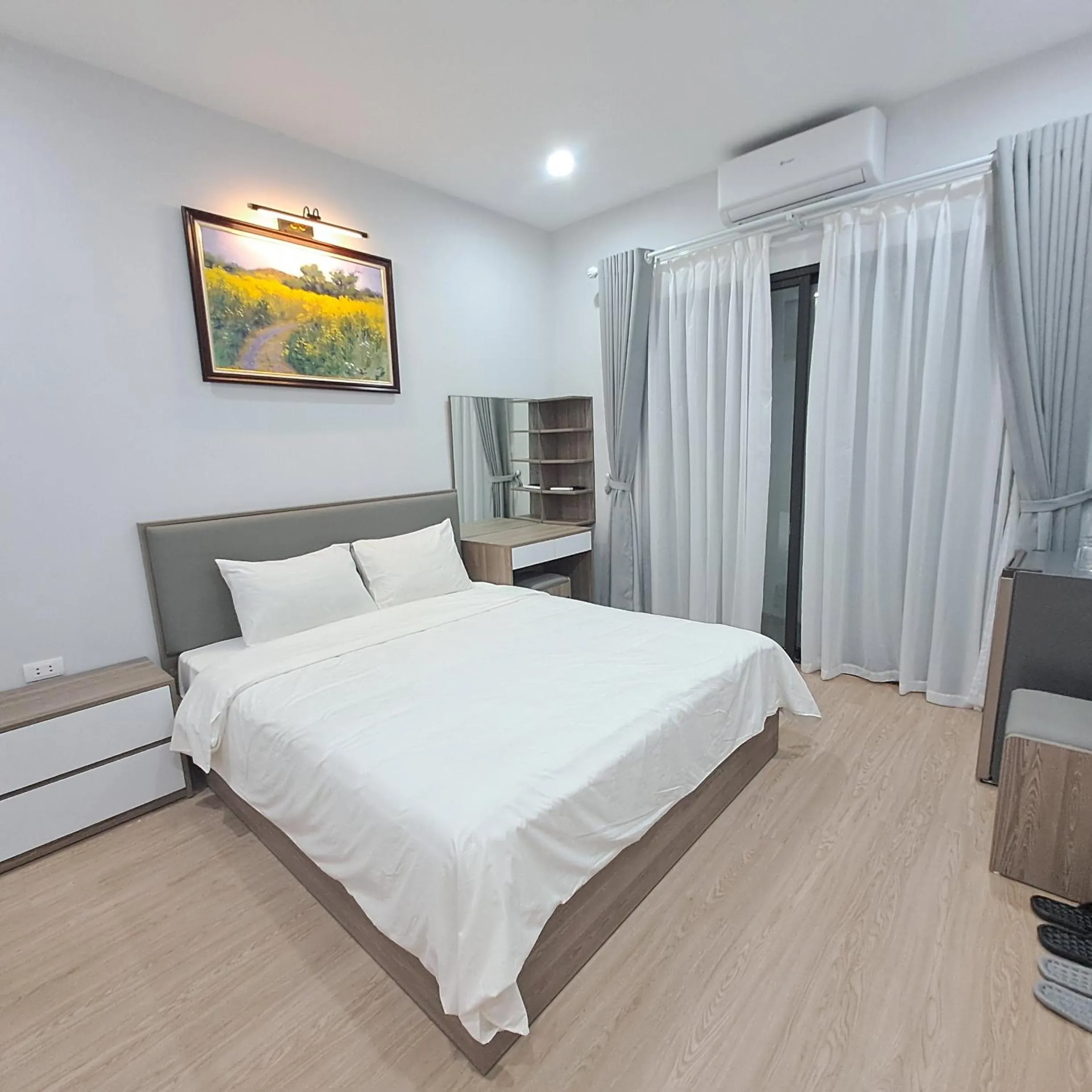 Deluxe Double Room in Blue Home Homestay Ha Noi