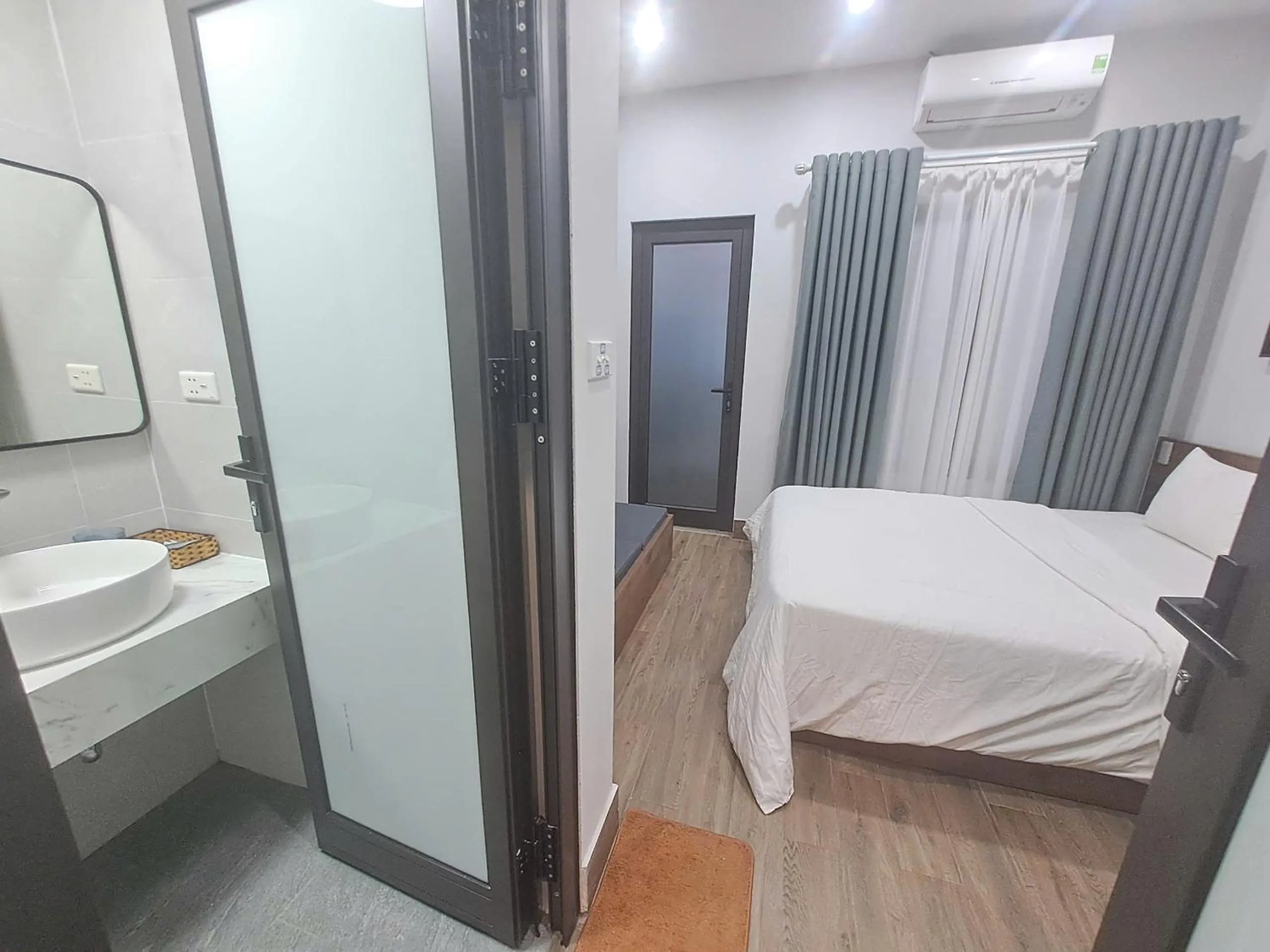 Bed in Blue Homestay Cau Giay