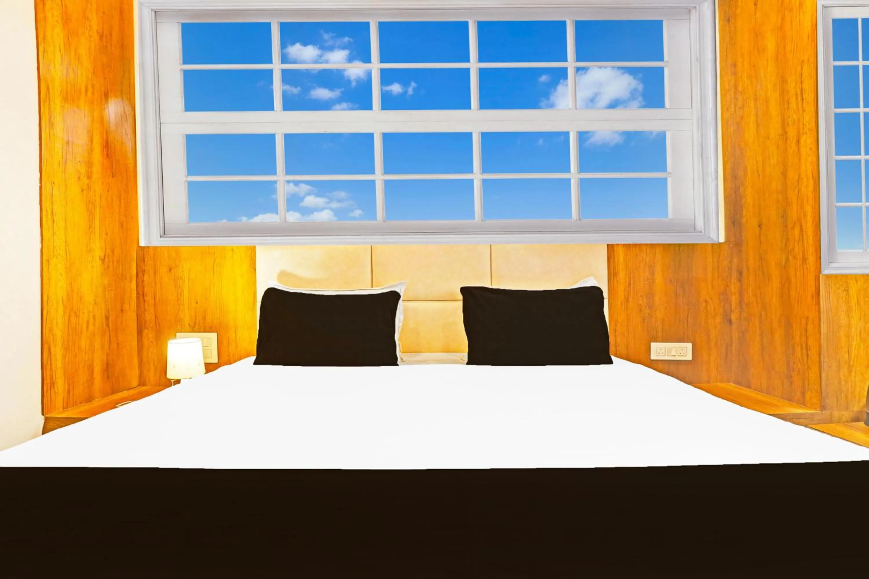 Bedroom, Bed in Collection O Adajan Formerly Hotel Western Inn