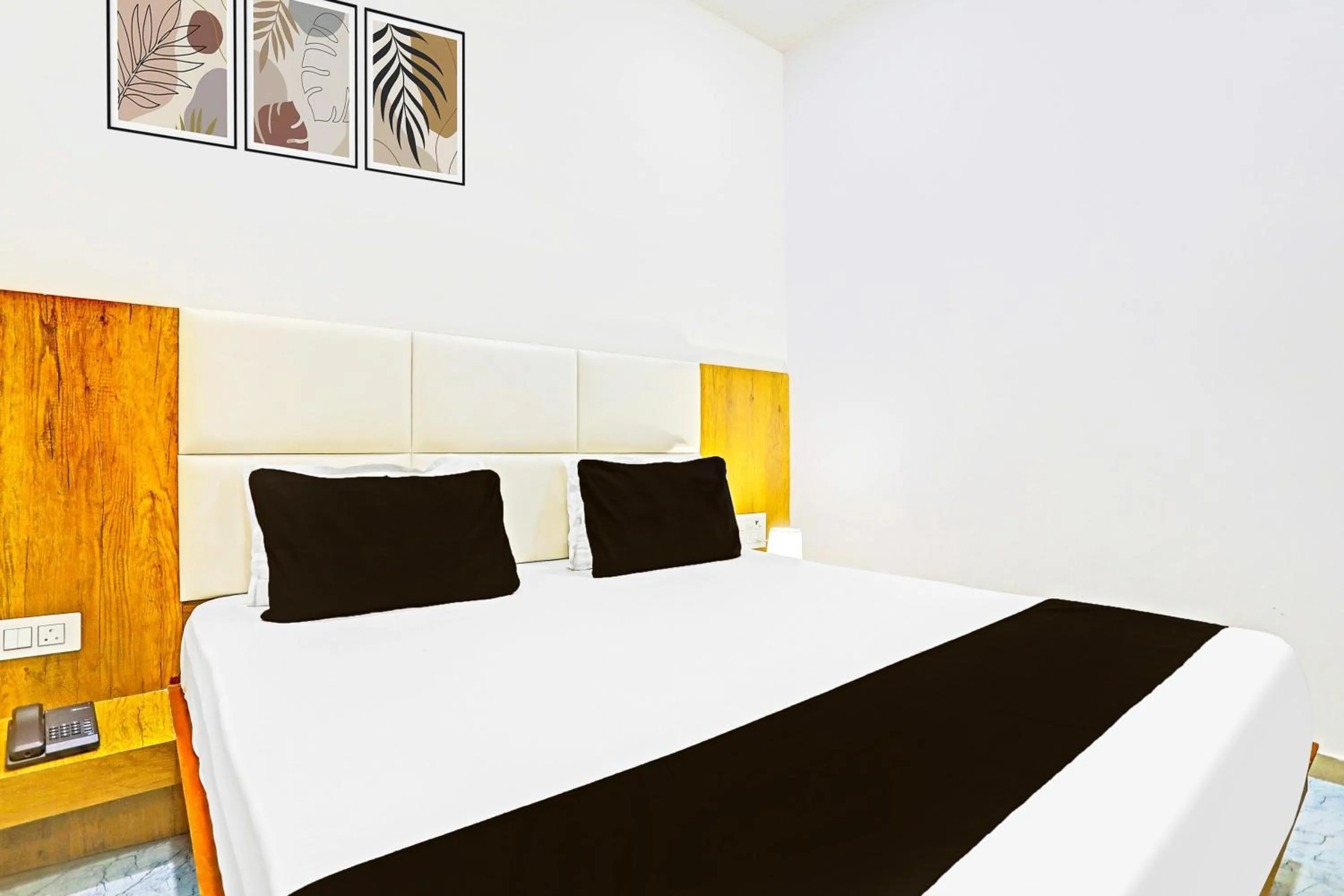 Bedroom, Bed in Collection O Adajan Formerly Hotel Western Inn