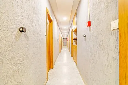 Collection O Adajan Formerly Hotel Western Inn