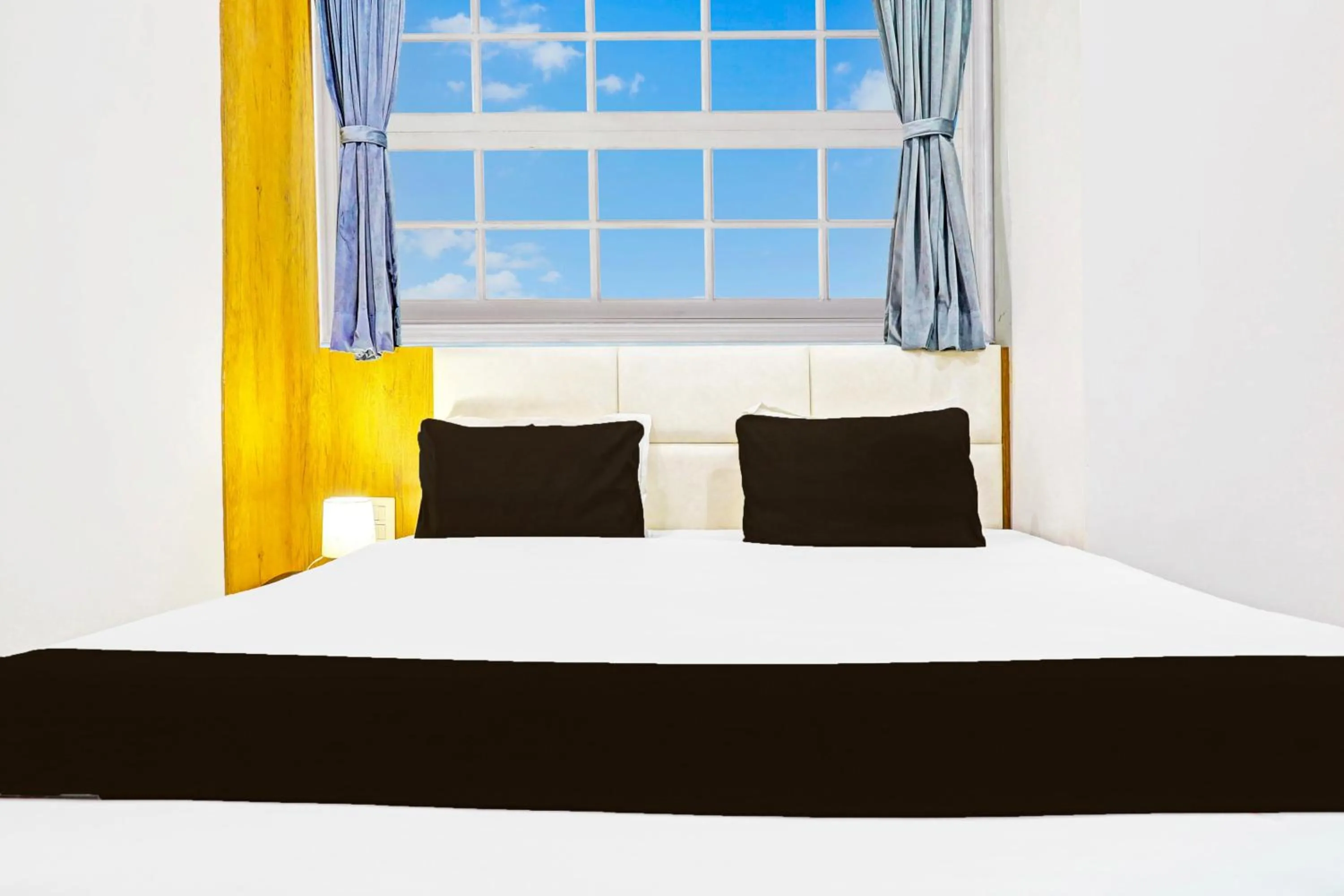 Bedroom, Bed in Collection O Adajan Formerly Hotel Western Inn