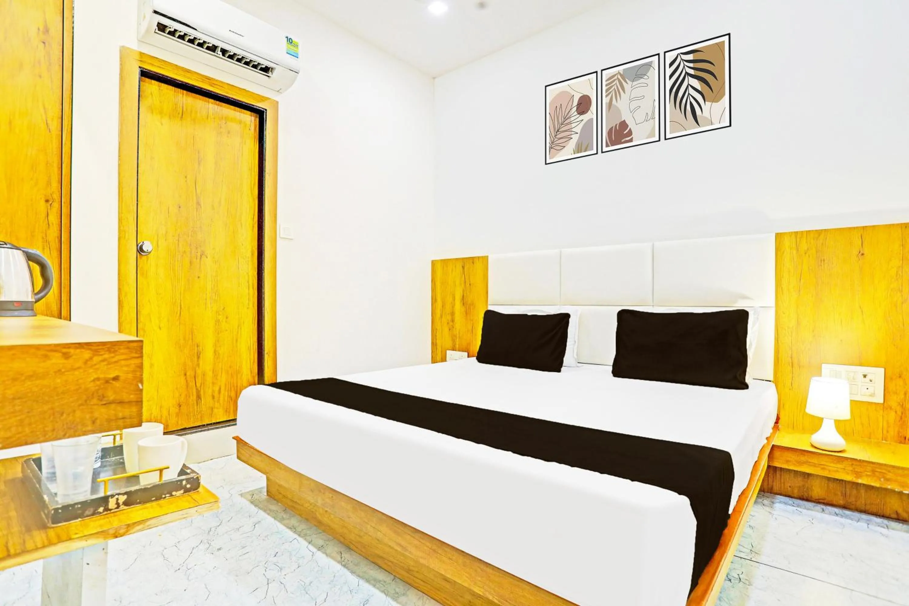 Bedroom, Bed in Collection O Adajan Formerly Hotel Western Inn