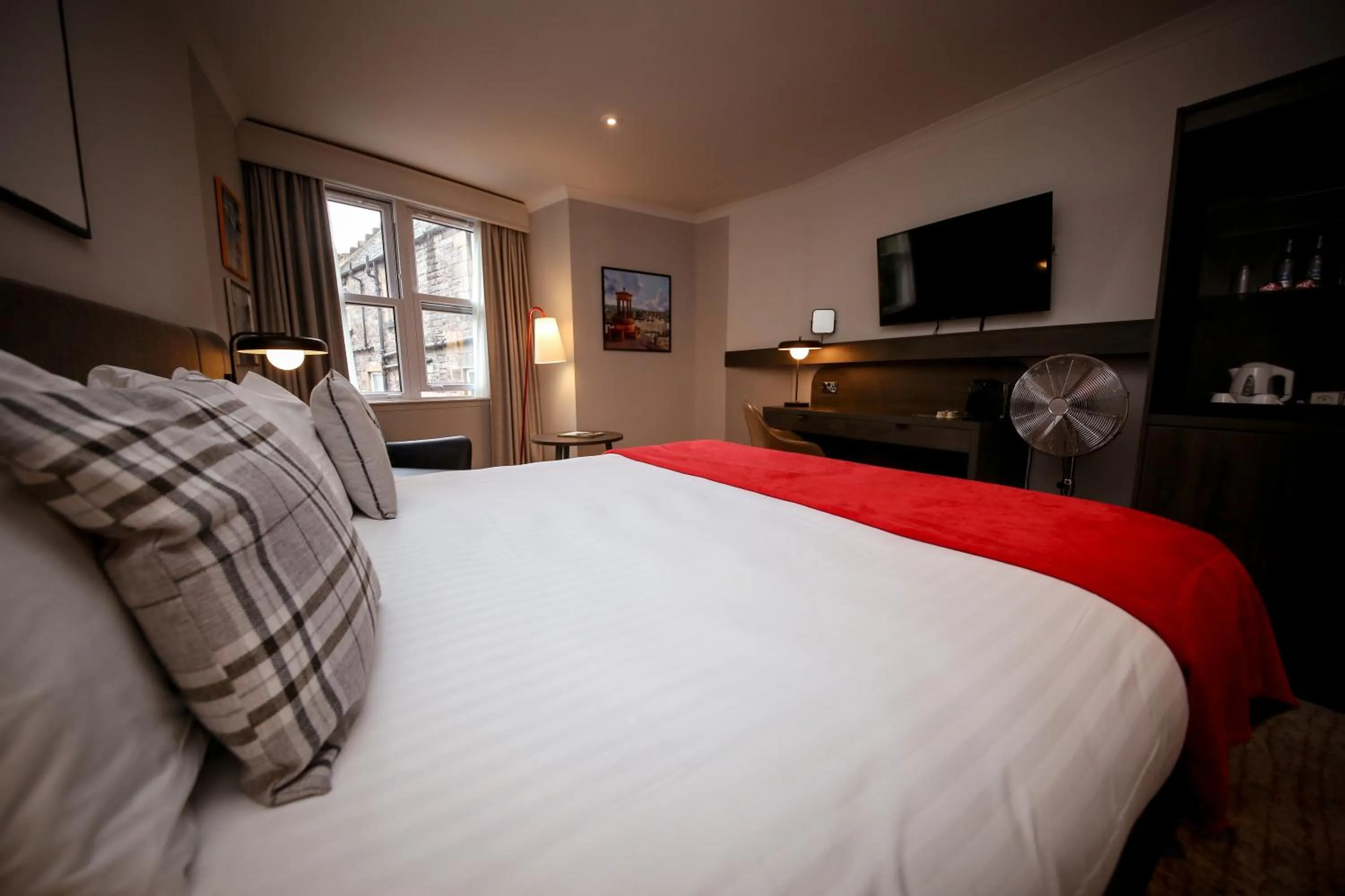 Bed in Bruntsfield Hotel