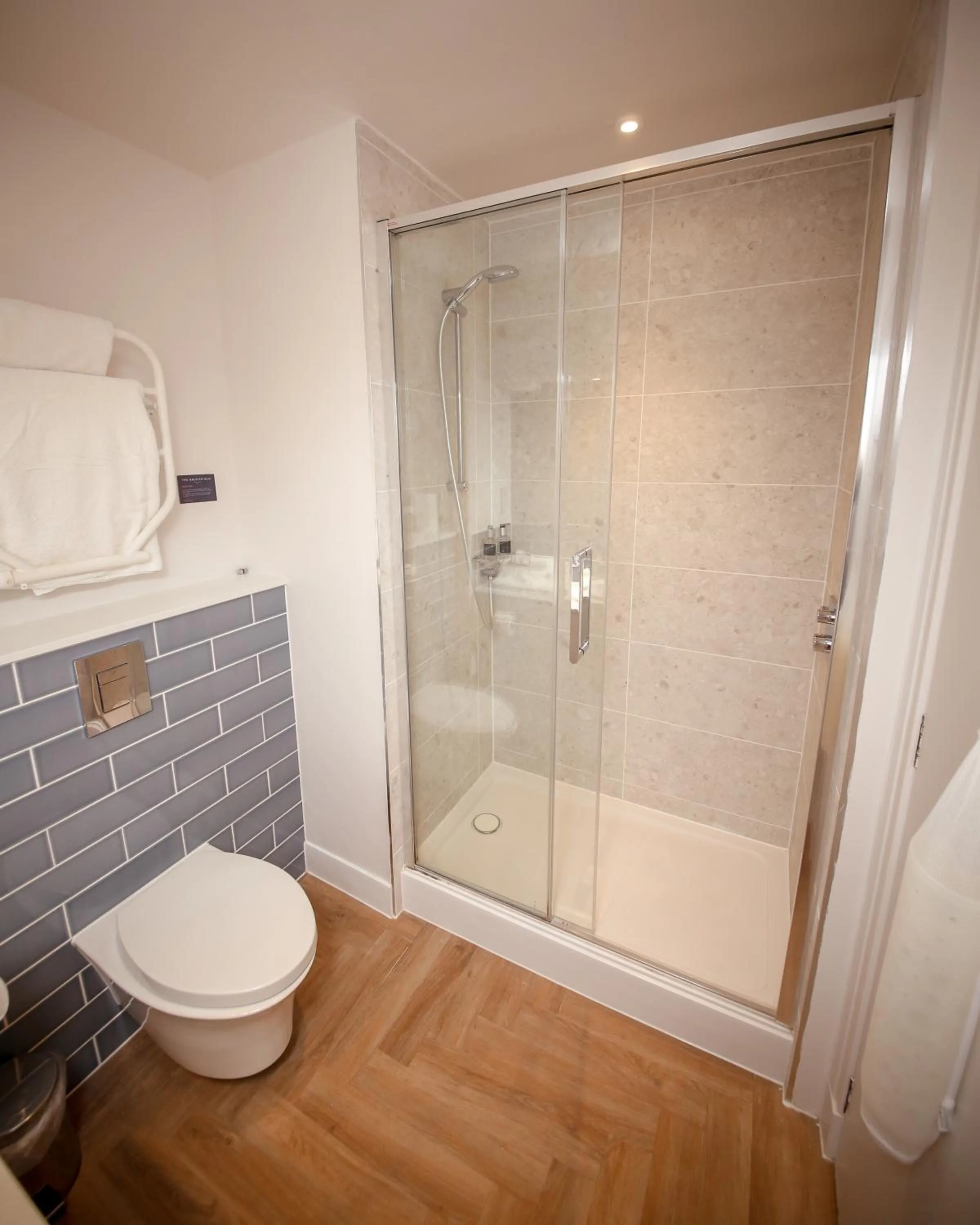 Shower in Bruntsfield Hotel