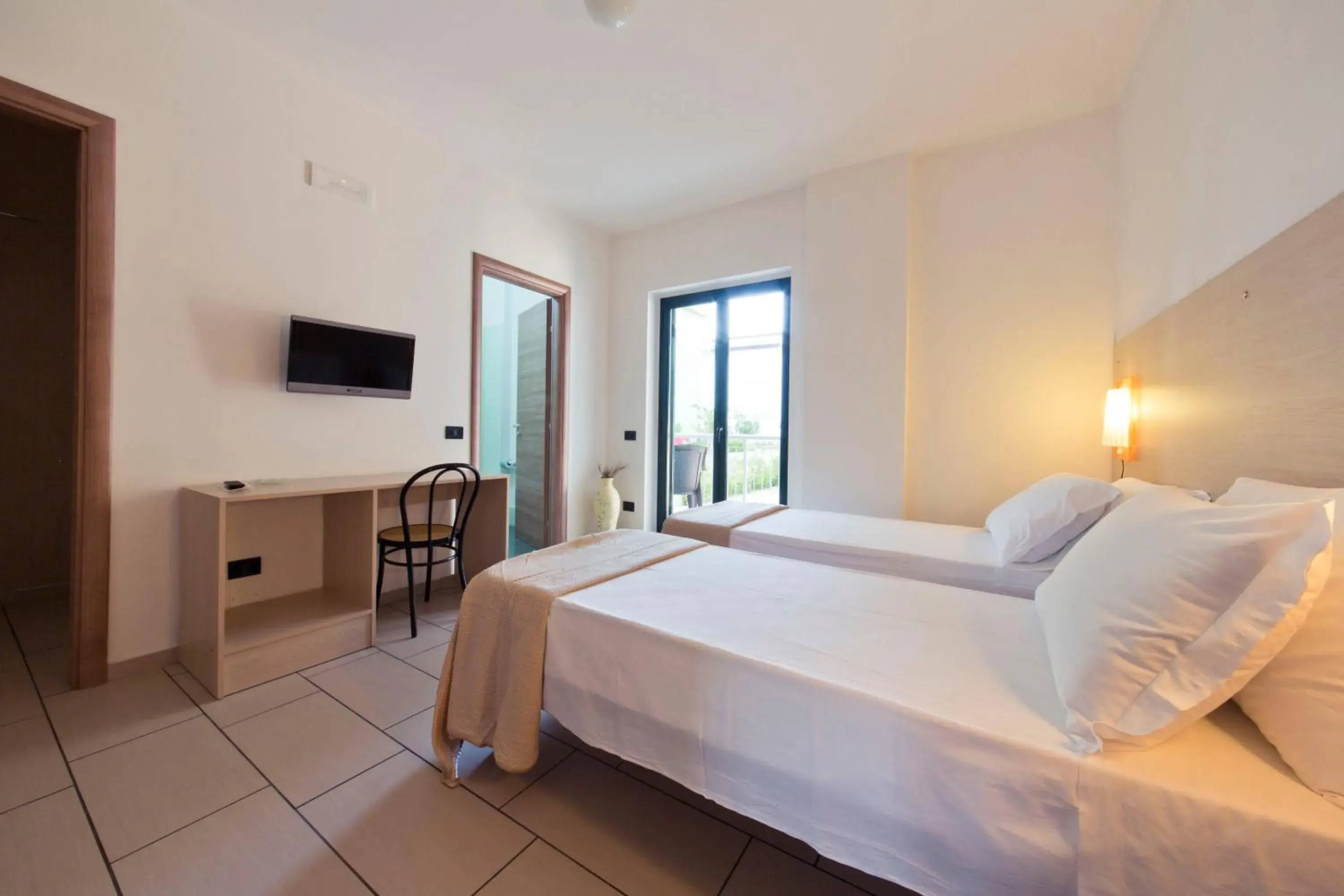 Double or Twin Room with Balcony in Longomare Double or Twin Room with Balcony in Longomare
