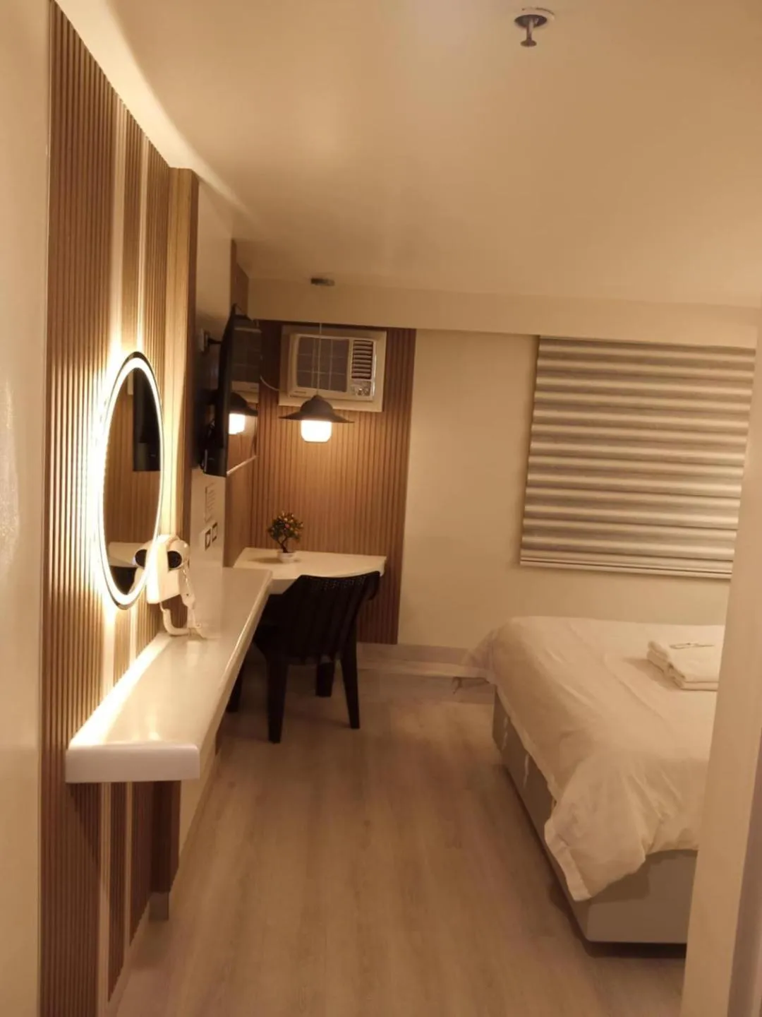 PARADISE HOTEL