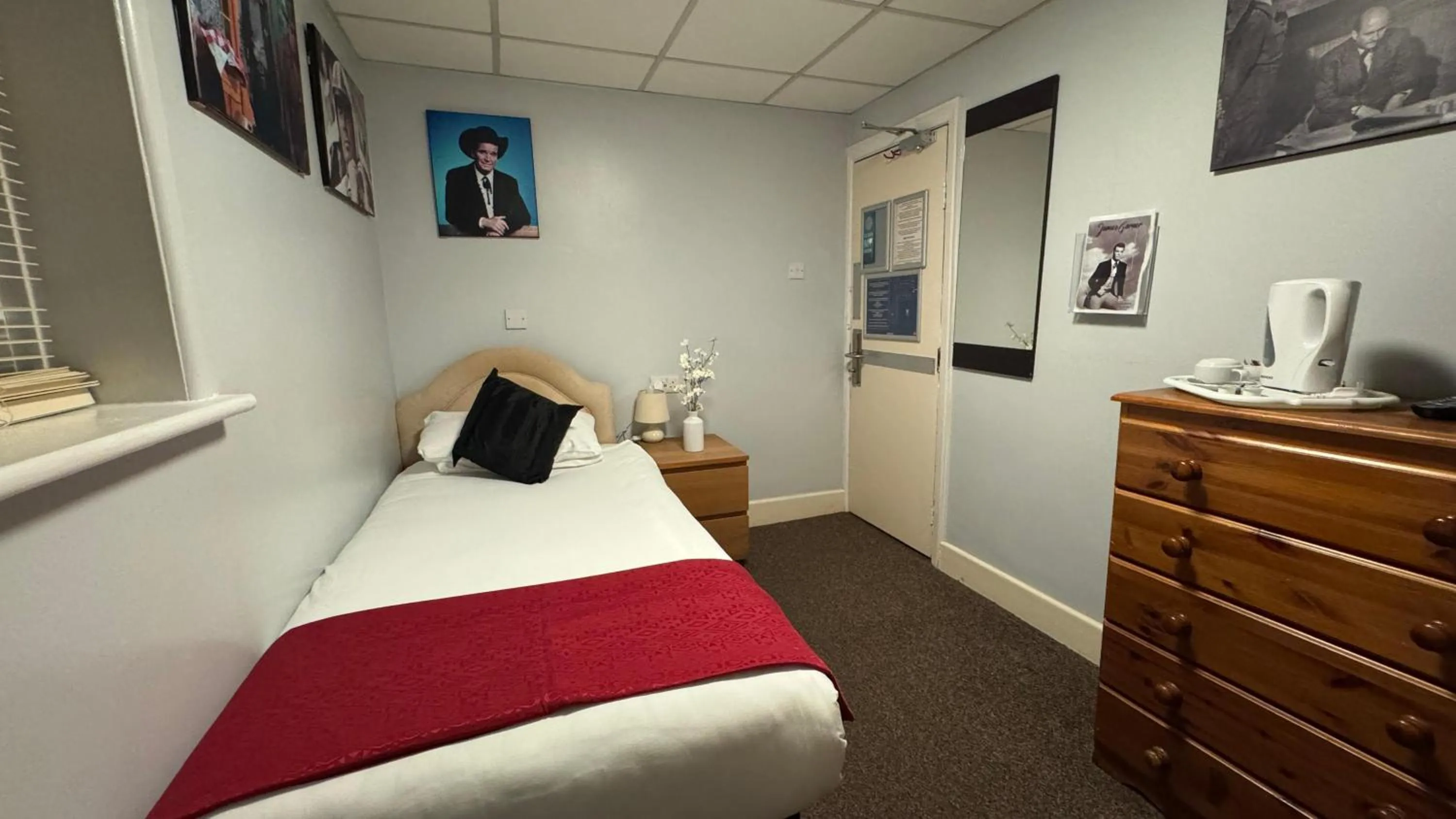 Bedroom, Bed in Hotel Celebrity Bournemouth East Cliff by Villare hotels