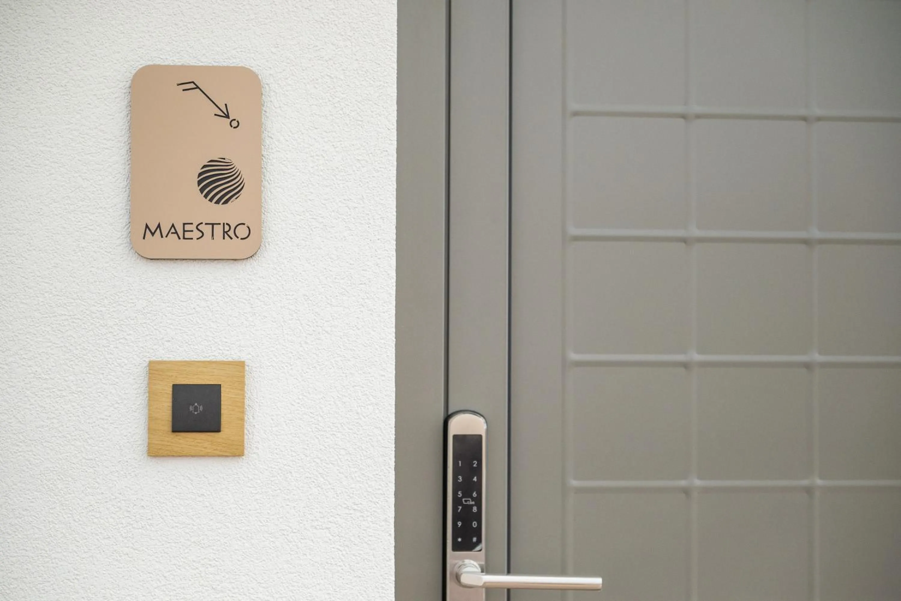 Property building in Porto Perla