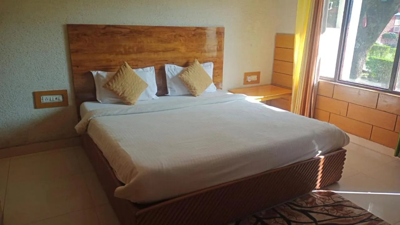 Bed in Corbett Call Resort