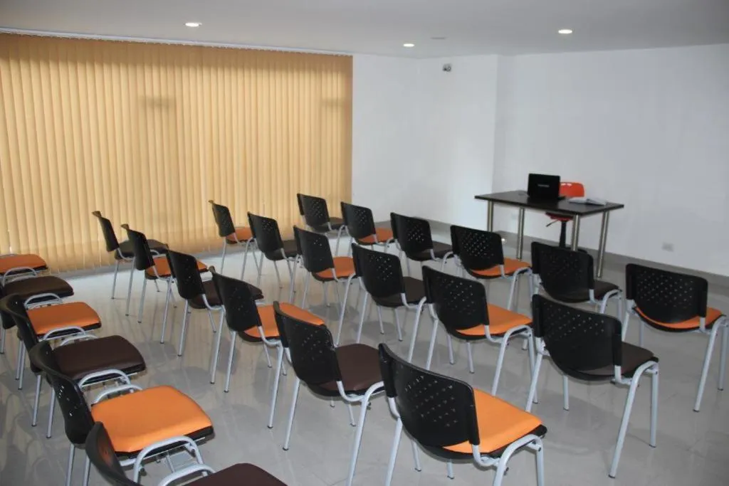 Meeting/conference room in Hotel Castellana 100 Bogota By Hoteles Confort 80