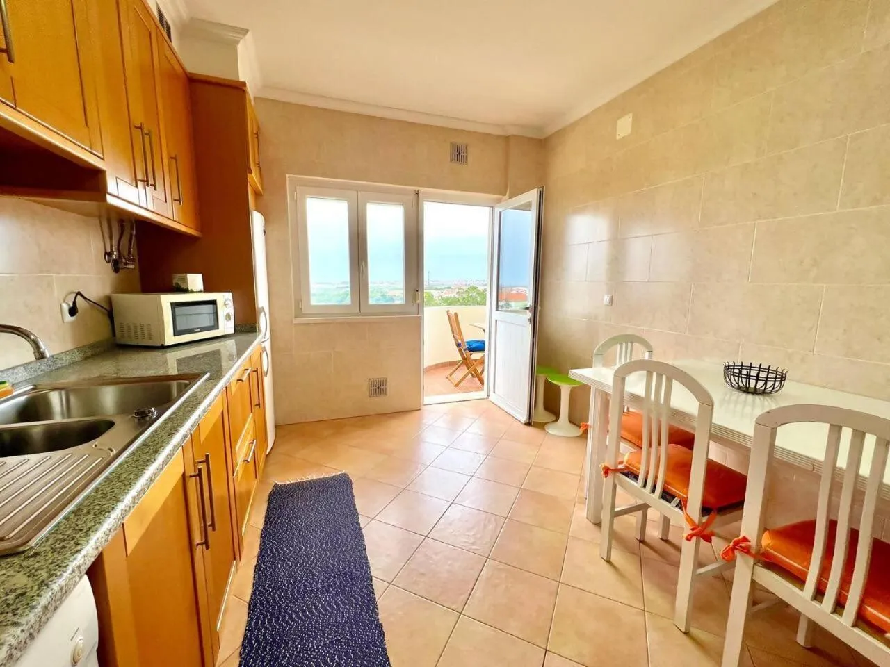 Apartamento T2 com vista panorâmica sobre a costa