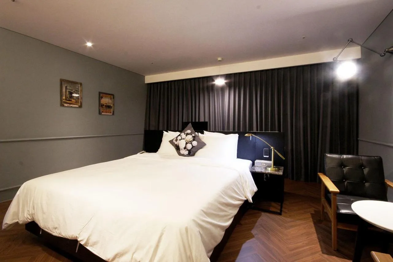 Bed in Ulsan Samsan Pandora Hotel