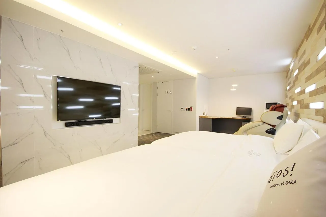 Bed in Ulsan Samsan Pandora Hotel