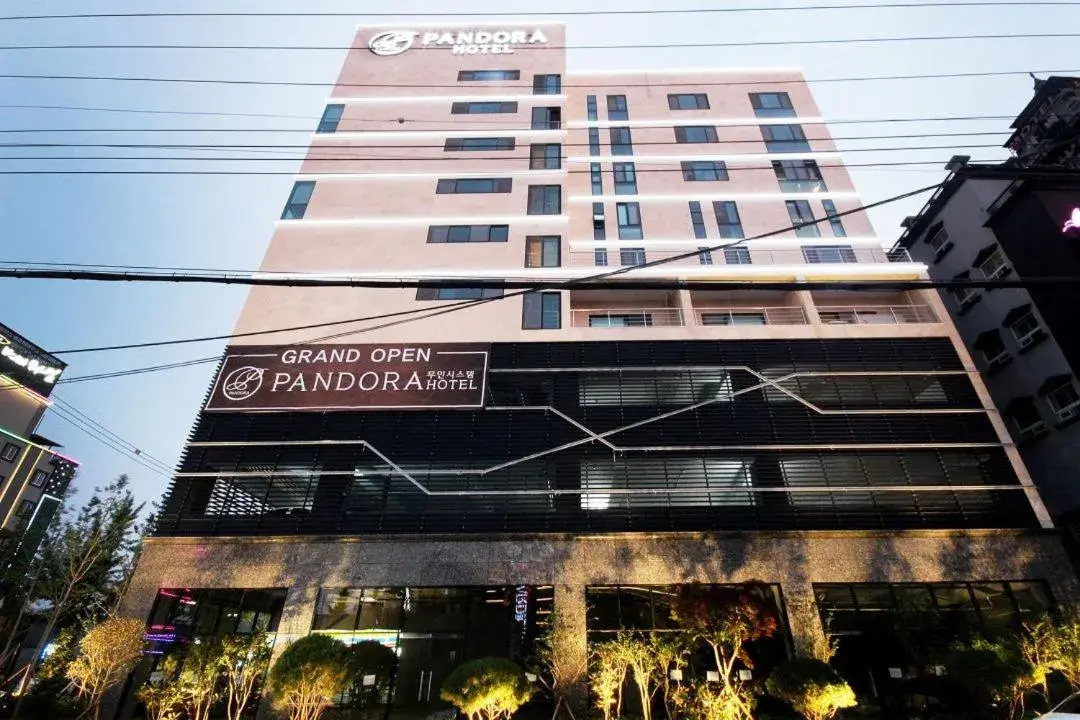 Property building in Ulsan Samsan Pandora Hotel Property building in Ulsan Samsan Pandora Hotel
