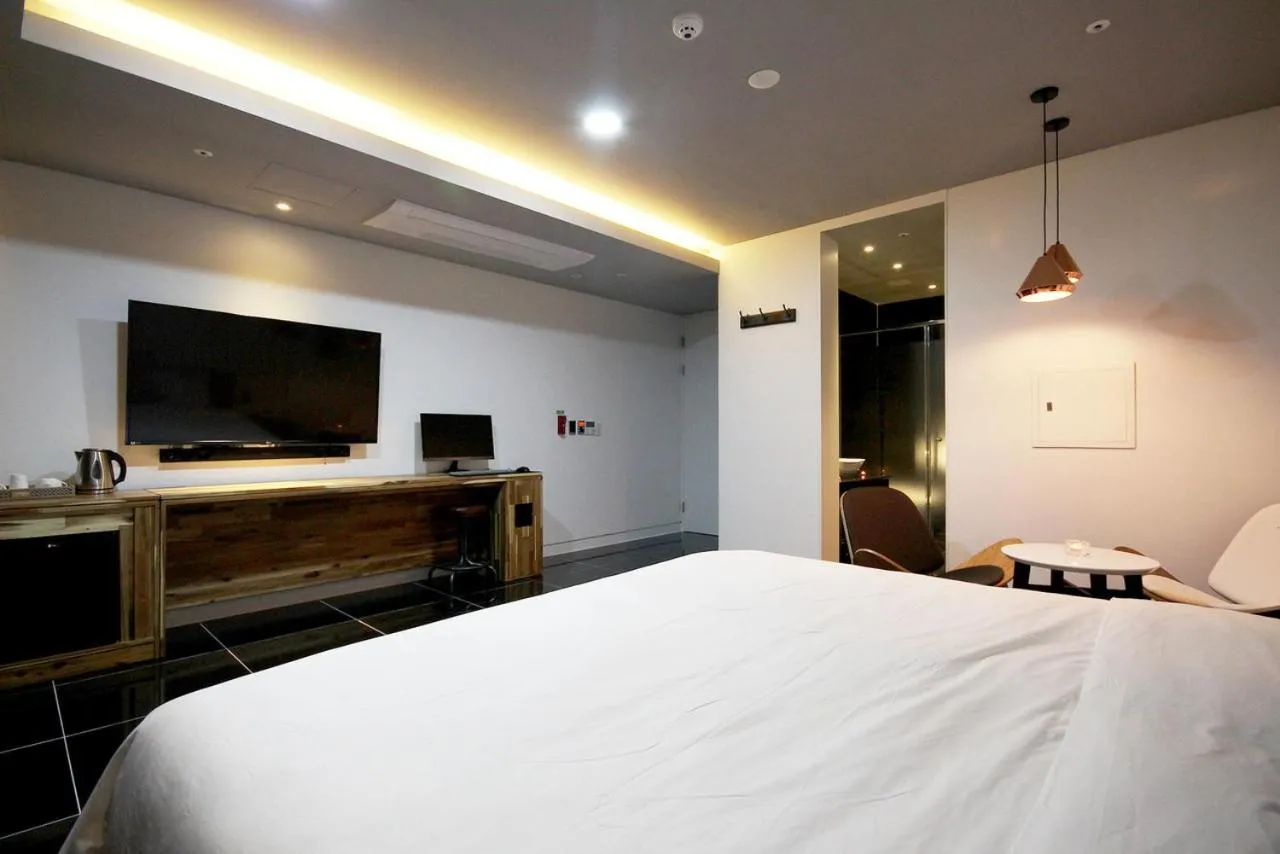 Bed in Ulsan Samsan Pandora Hotel