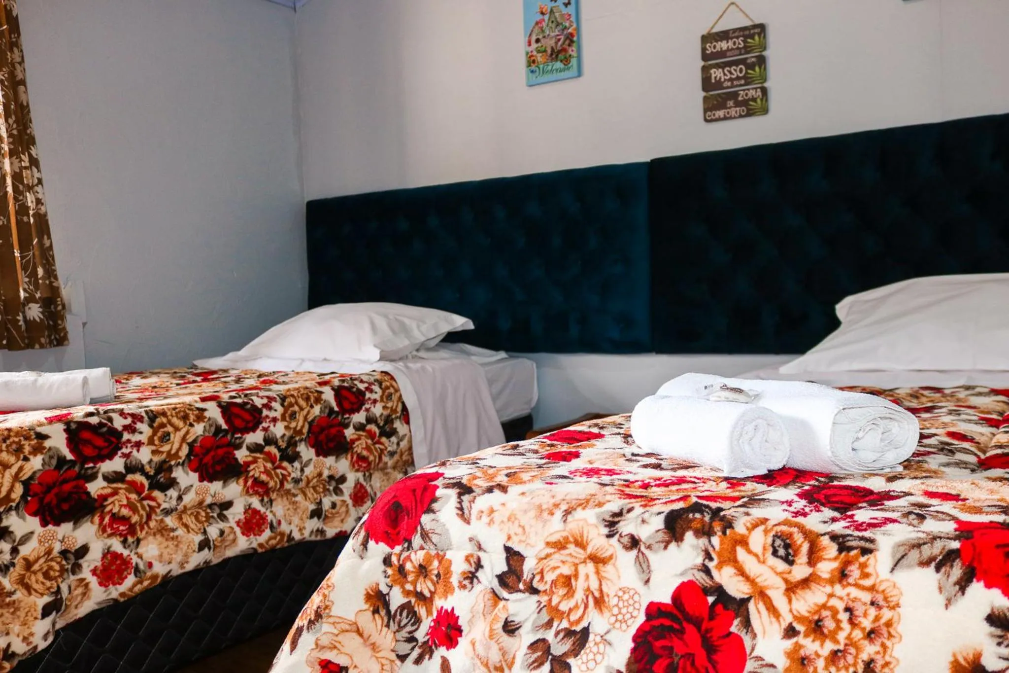 Photo of the whole room, Bed in Pousada Vista do Lago - HOSTEL