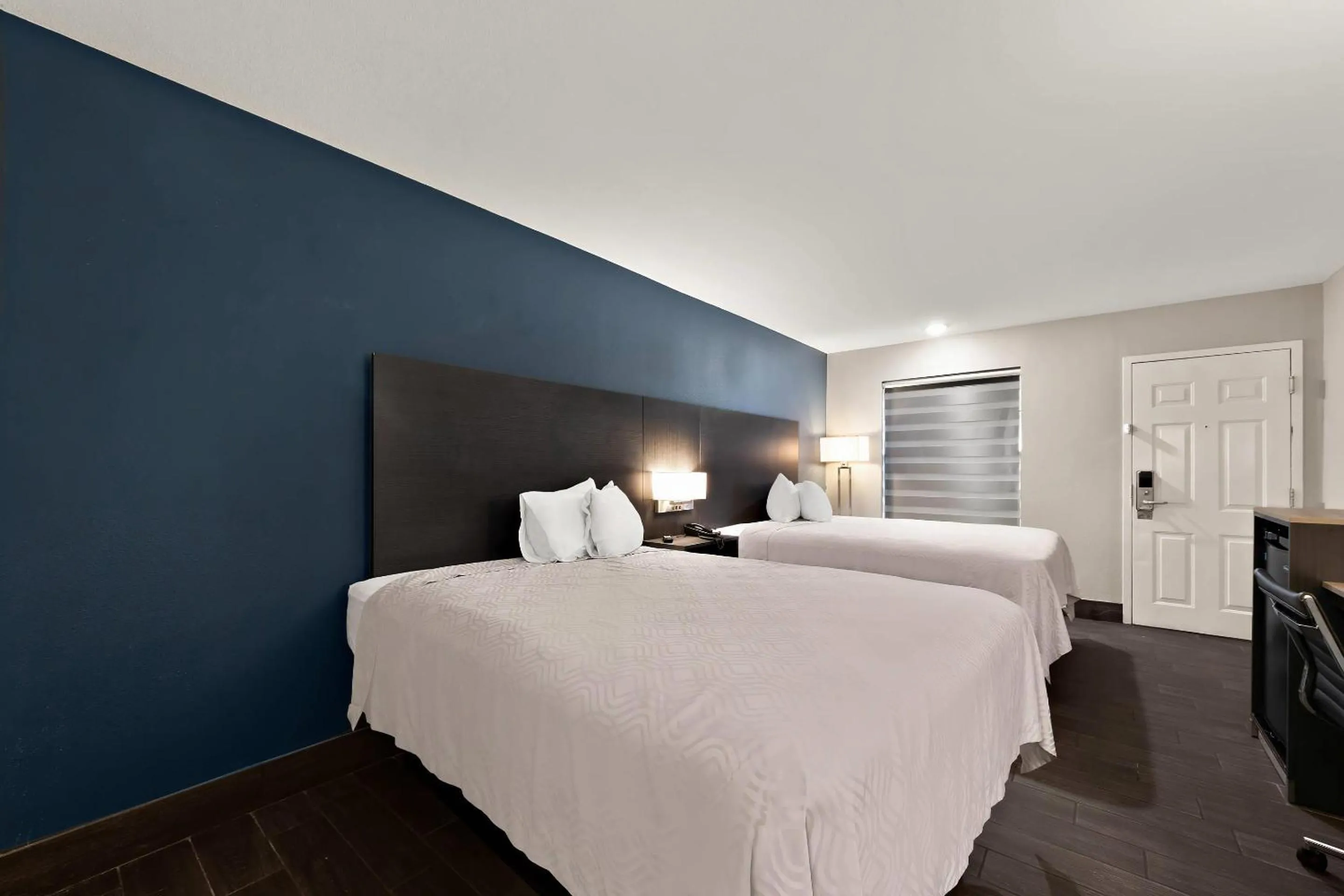 Bedroom, Bed in Econo Lodge Inn & Suites Laredo - Nuevo Laredo