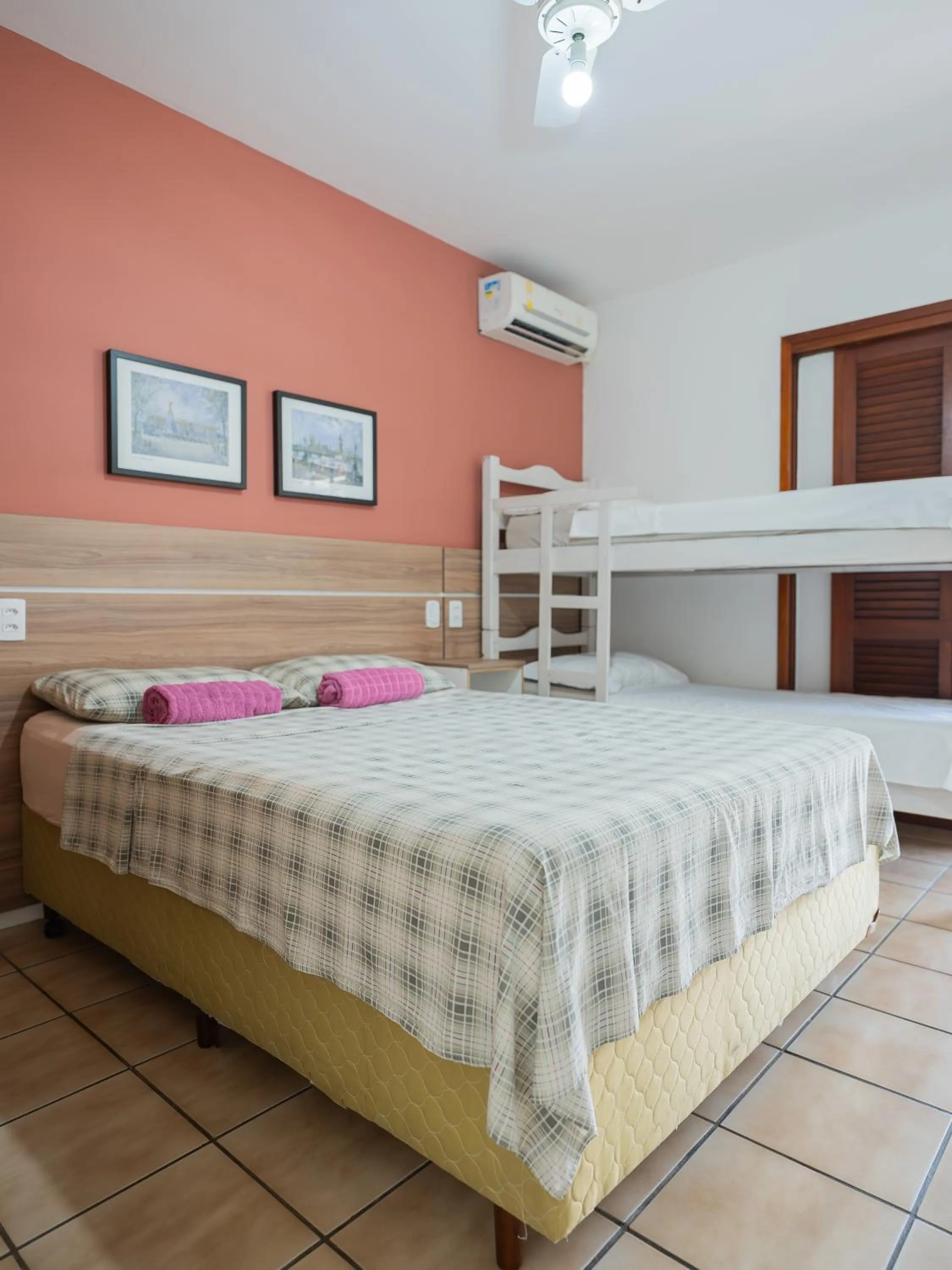 Bedroom, Bed in Pousada Kindermann - Jurerê