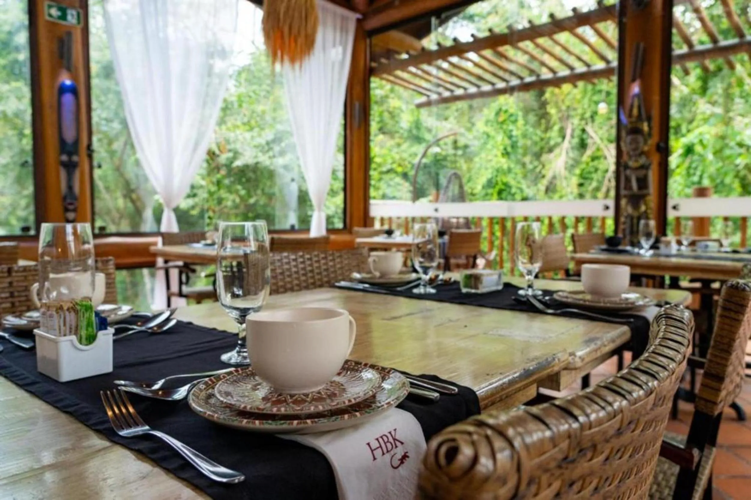Restaurant/places to eat in Kalango Hotel Boutique