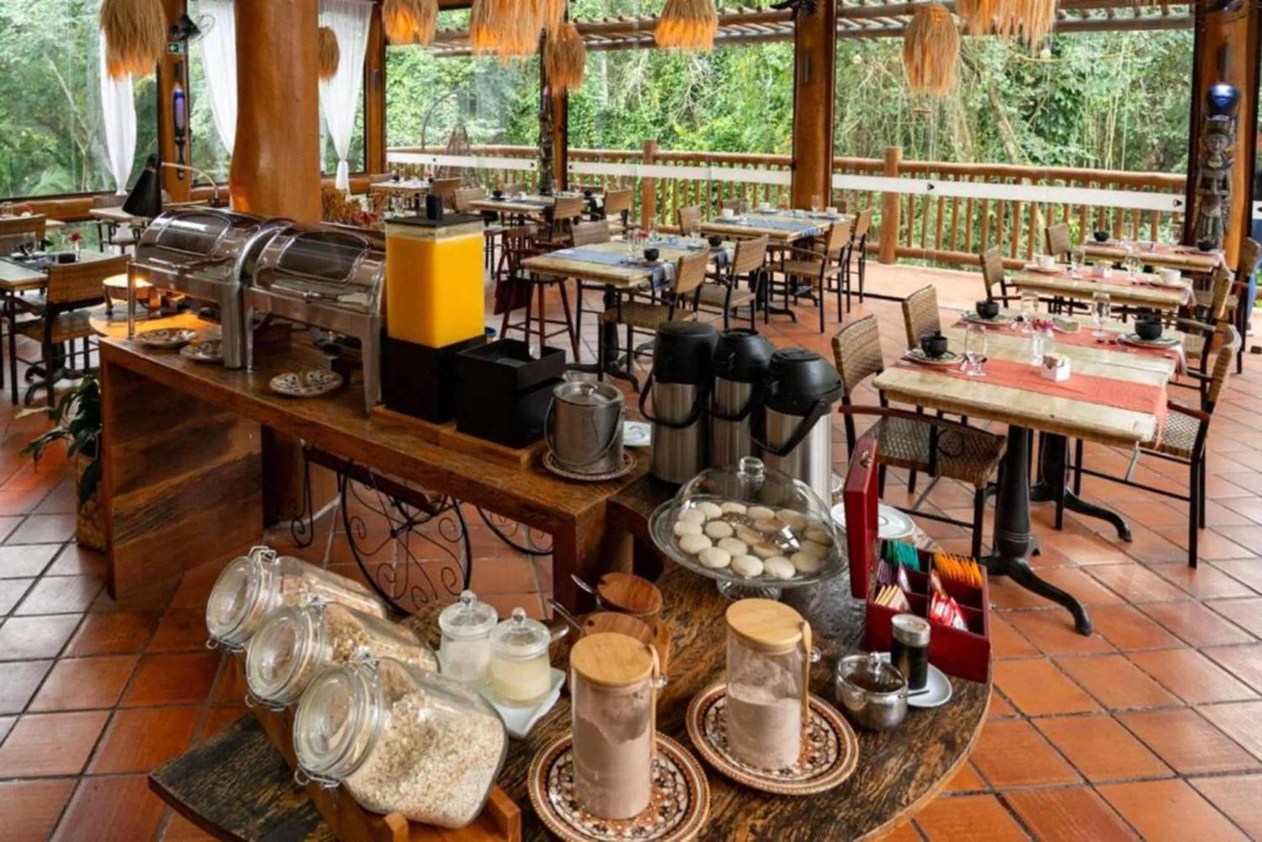 Restaurant/places to eat in Kalango Hotel Boutique