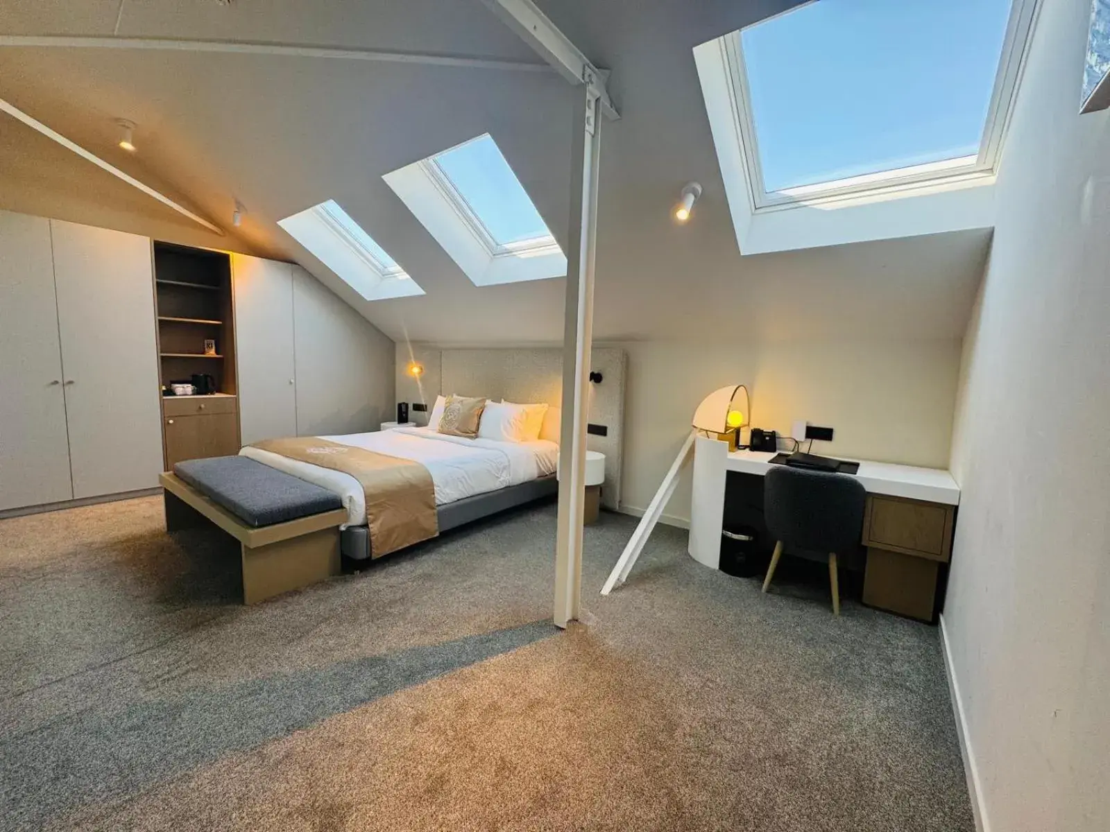 Photo of the whole room, Bed in OPO Hotel Photo of the whole room, Bed in OPO Hotel