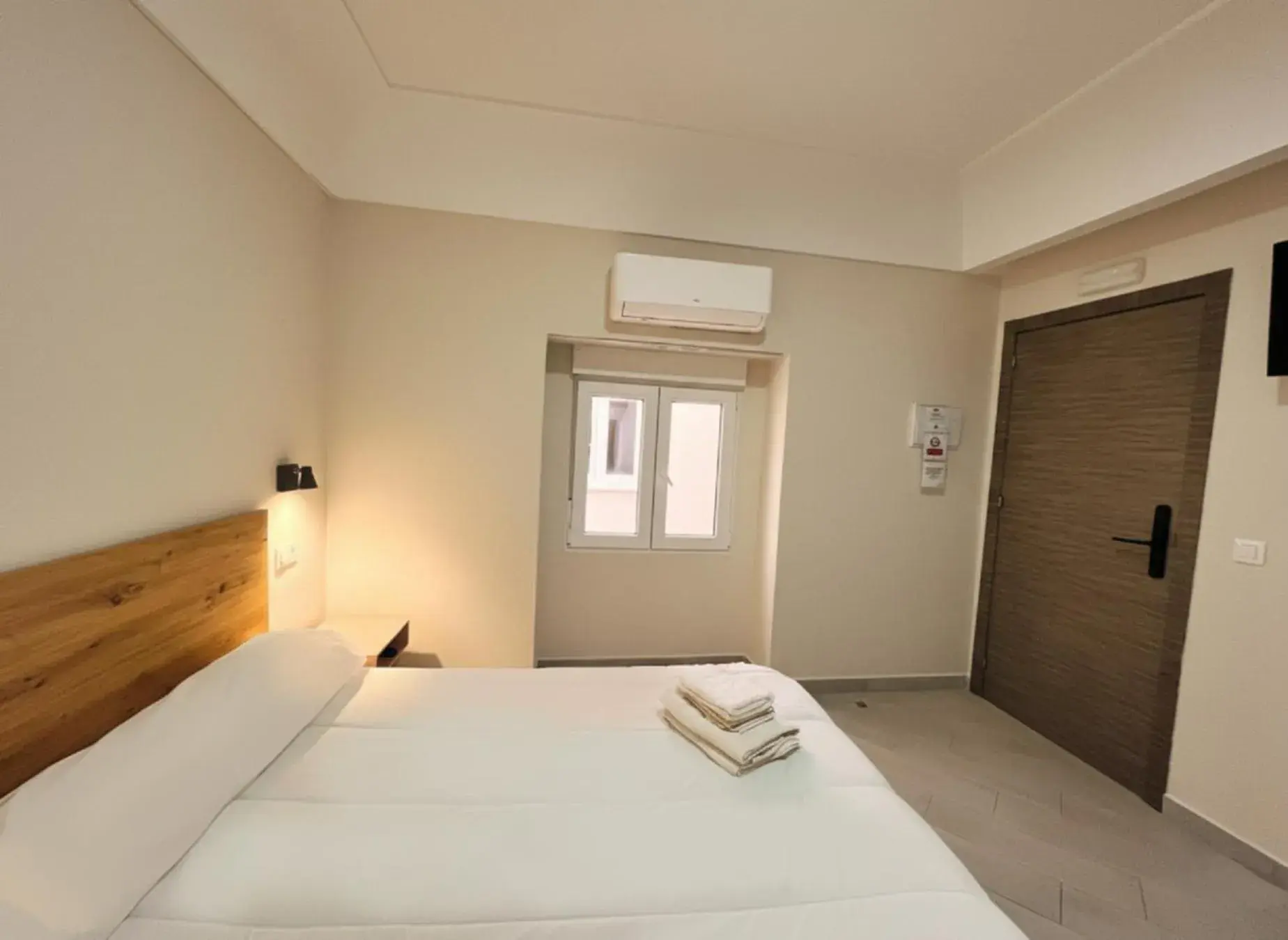 Bedroom, Bed in Hostal Pompeya Merida Bedroom, Bed in Hostal Pompeya Merida