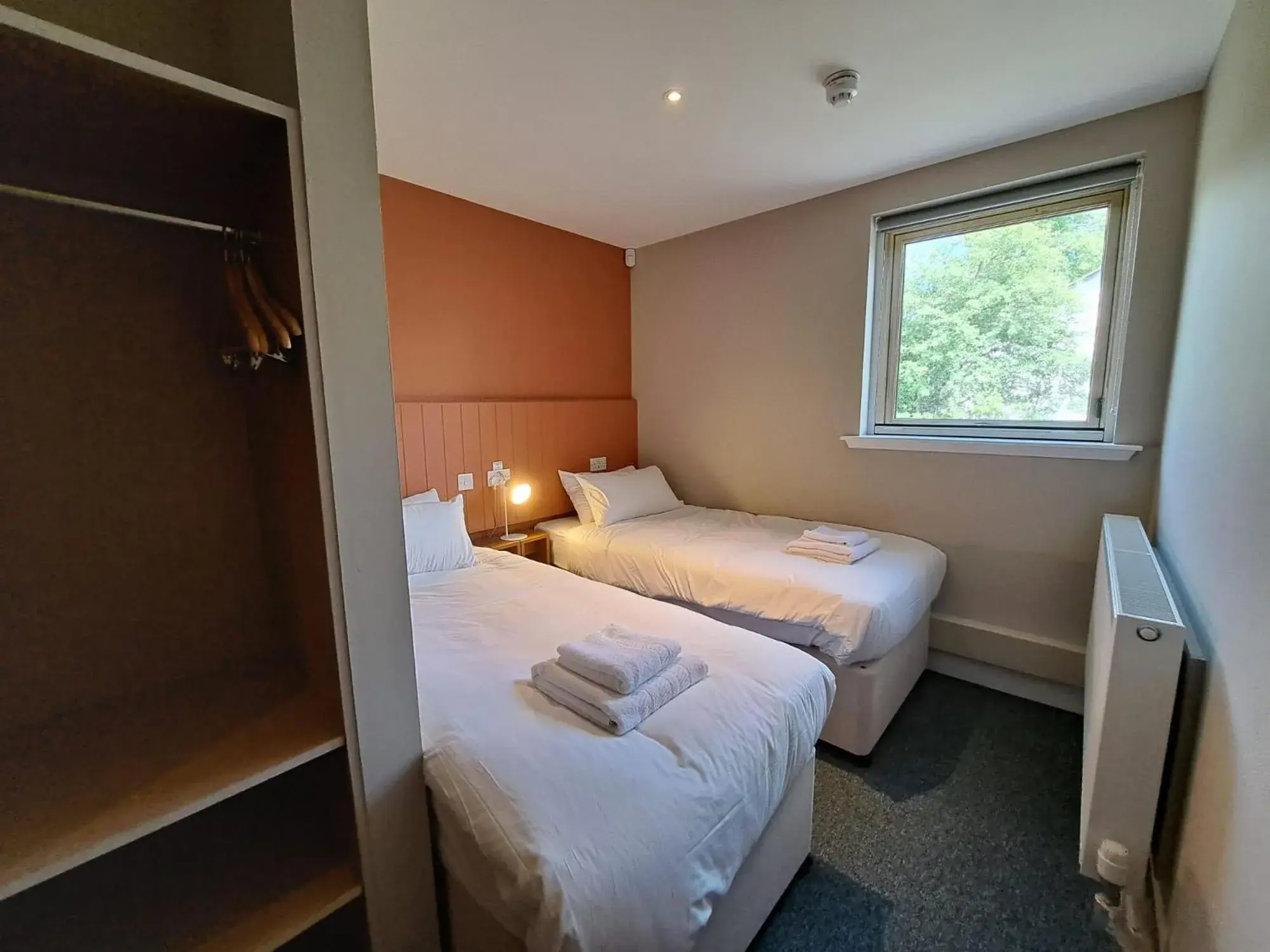 Standard Twin 17 - single occupancy - Critheann (Aspen) in An Spiris Accommodation at Dundreggan Rewilding Centre Standard Twin 17 - single occupancy - Critheann (Aspen) in An Spiris Accommodation at Dundreggan Rewilding Centre