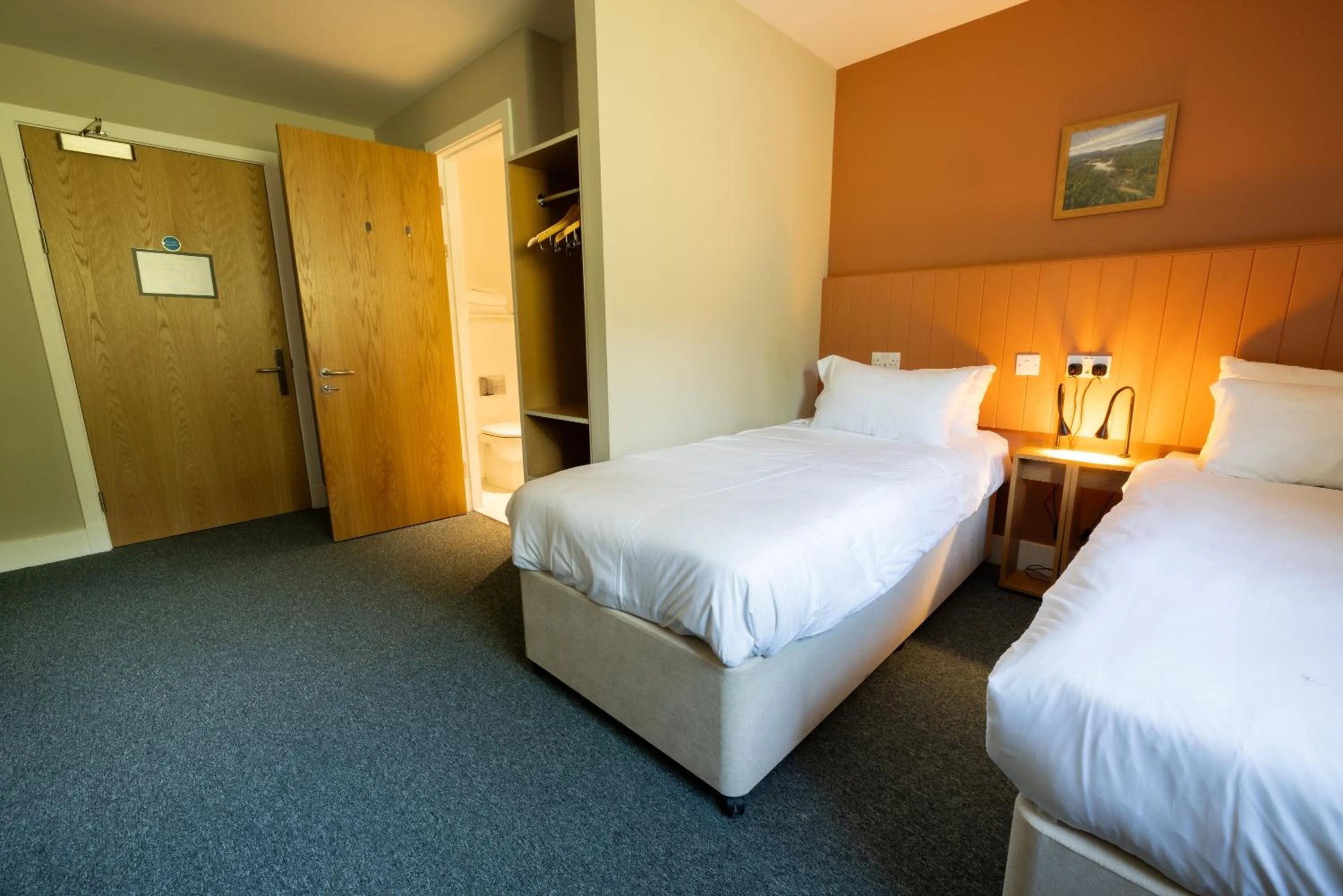 Shower, Bed in An Spiris Accommodation at Dundreggan Rewilding Centre