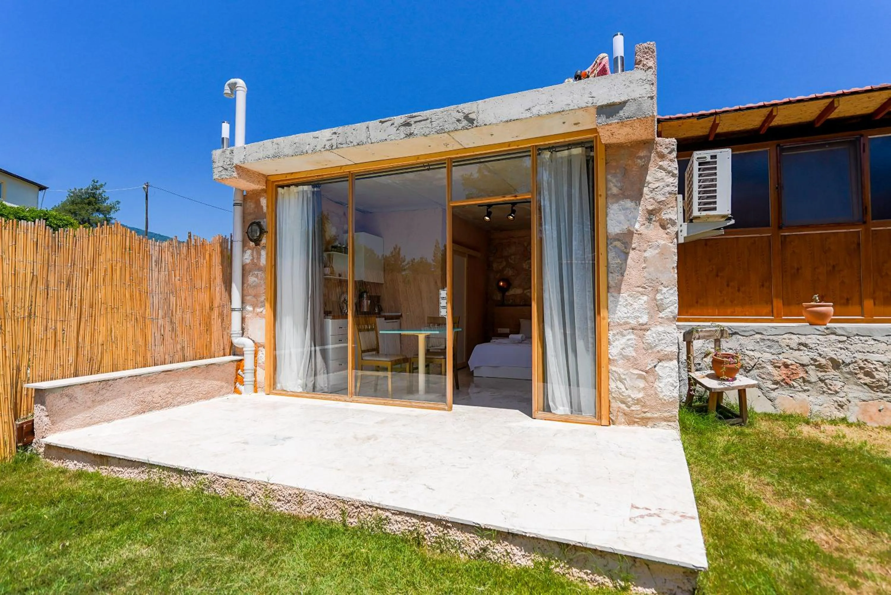 Property building in Casa De Sherys