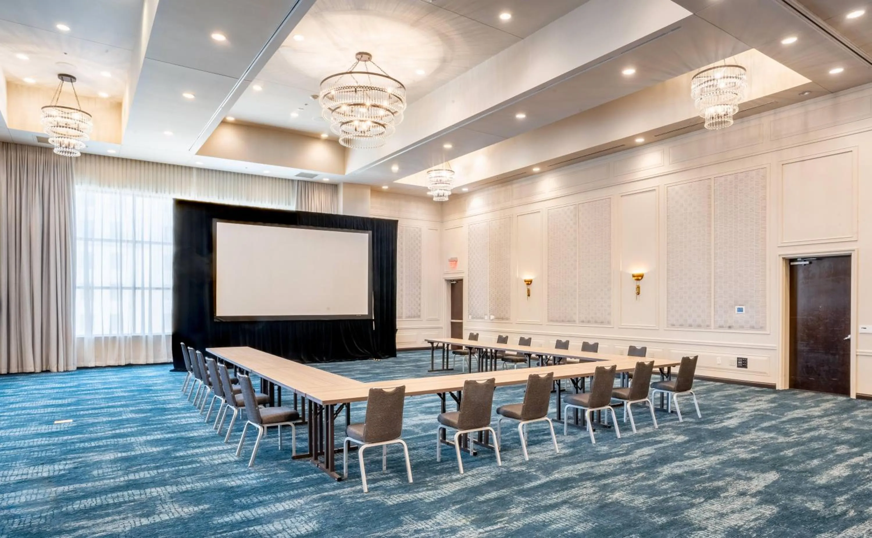 Meeting/conference room in Hutton Hotel
