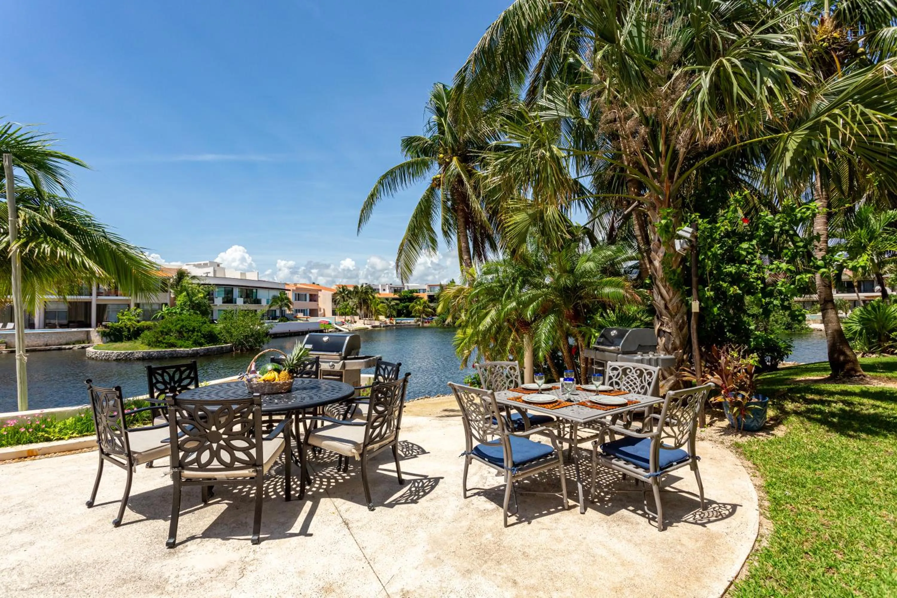 Off site in Aventuras Club