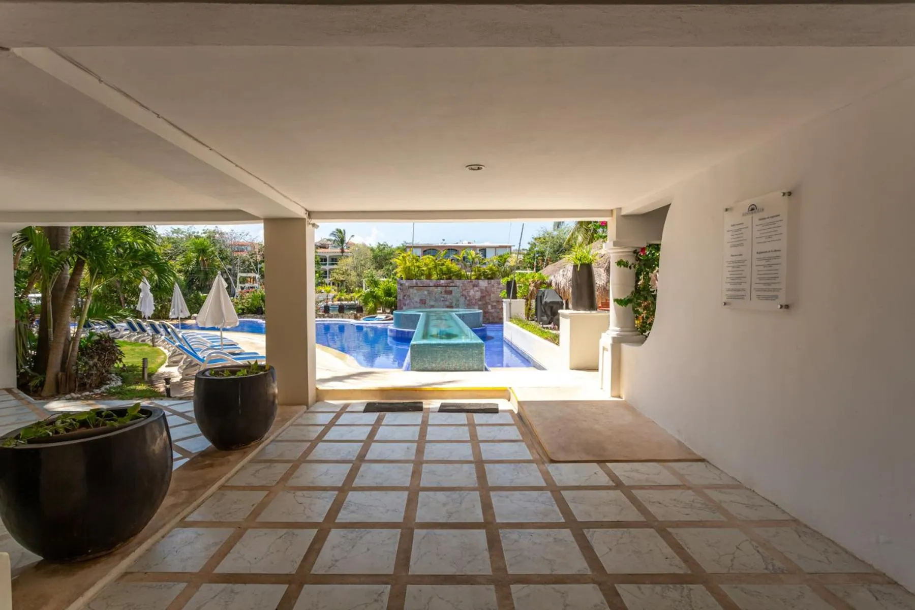 Property building in Aventuras Club