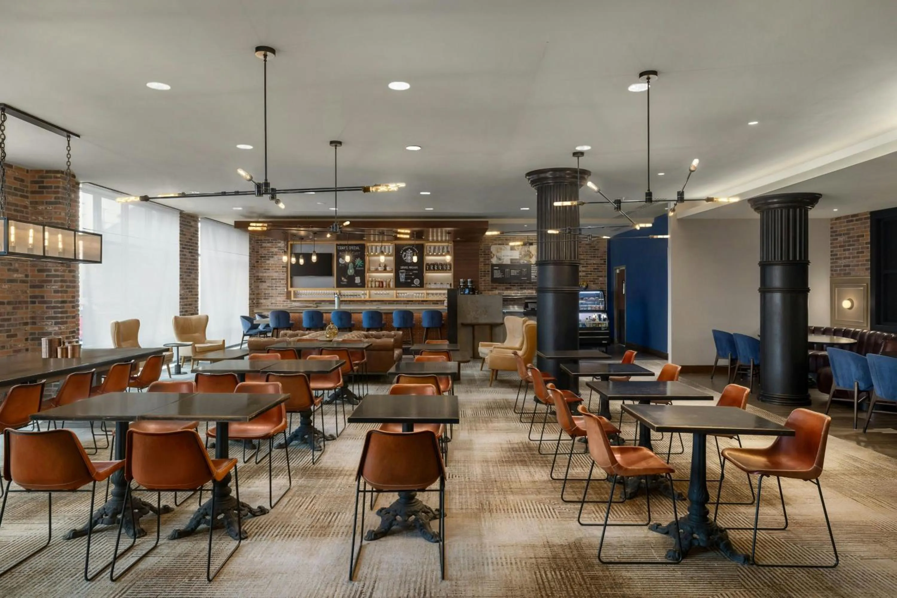 Restaurant/places to eat in Courtyard by Marriott Portland Downtown/Waterfront