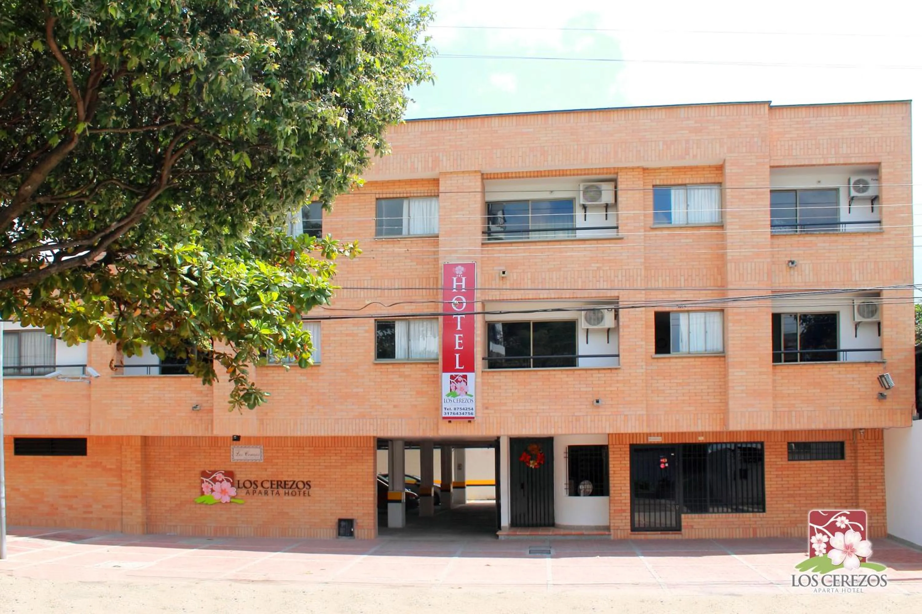 Property building in Apartahotel Los Cerezos