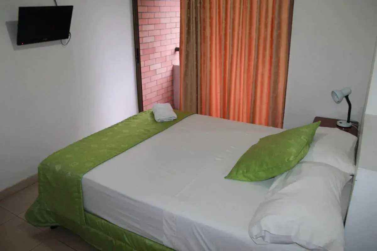 Apartment (1 Adult) in Apartahotel Los Cerezos Apartment (1 Adult) in Apartahotel Los Cerezos